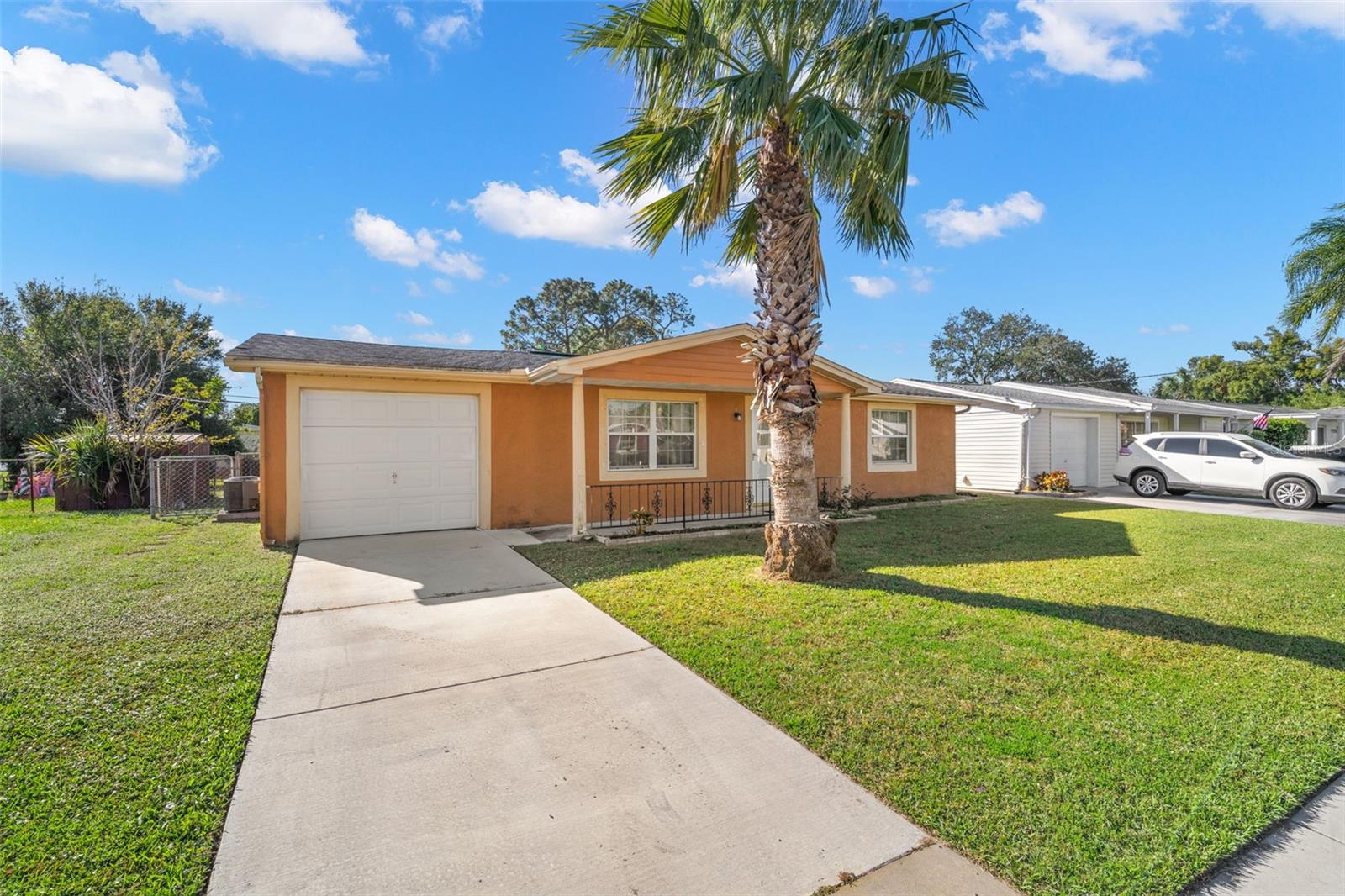 4642 Eastwood Ln