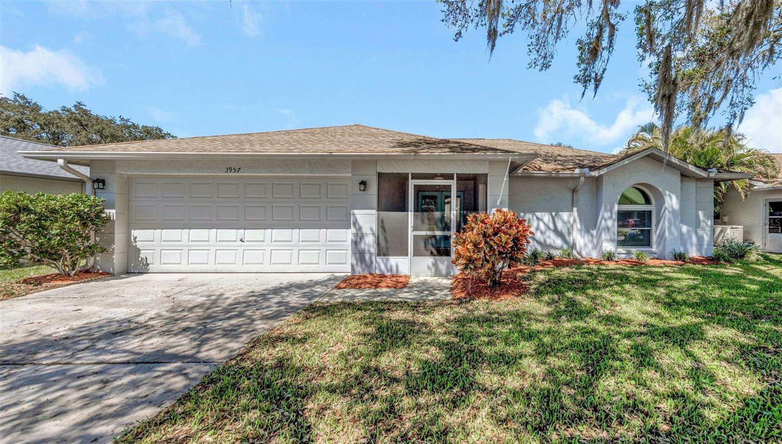 3957 Tarpon Pointe Cir photo 1