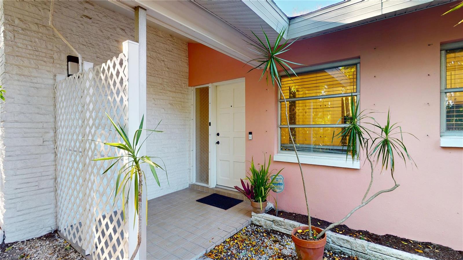 1546 Belleair Rd photo 1
