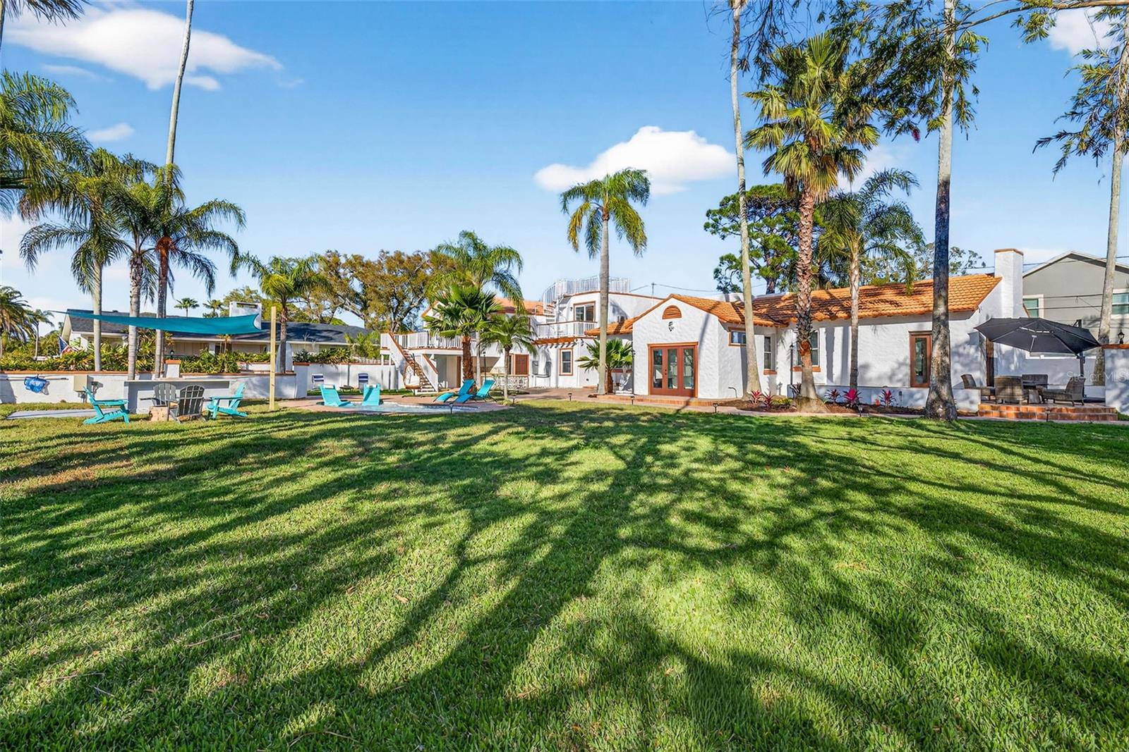 236 San Salvador Dr