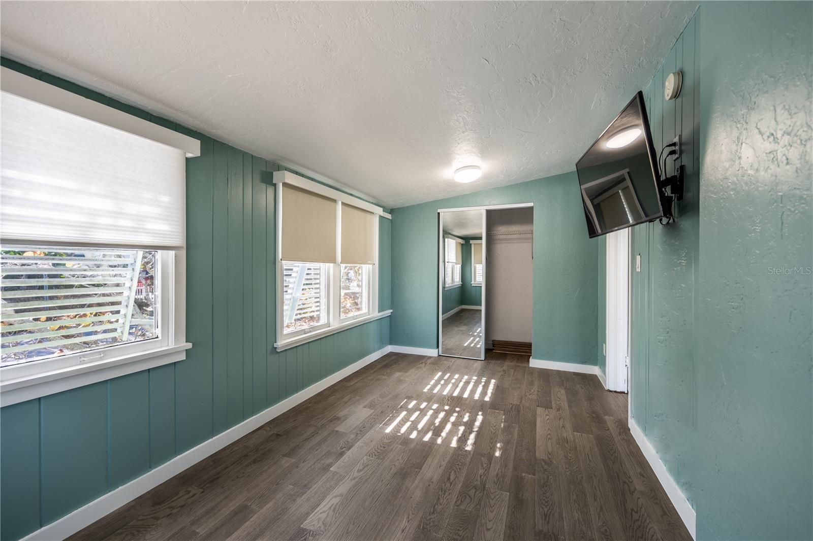 115 124th Ave W