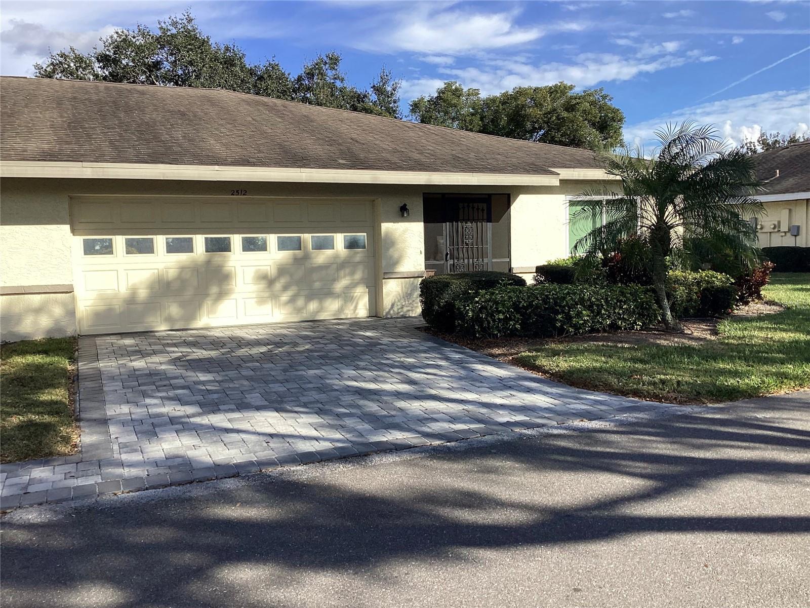 2512 Lancaster Dr #2512 photo 1