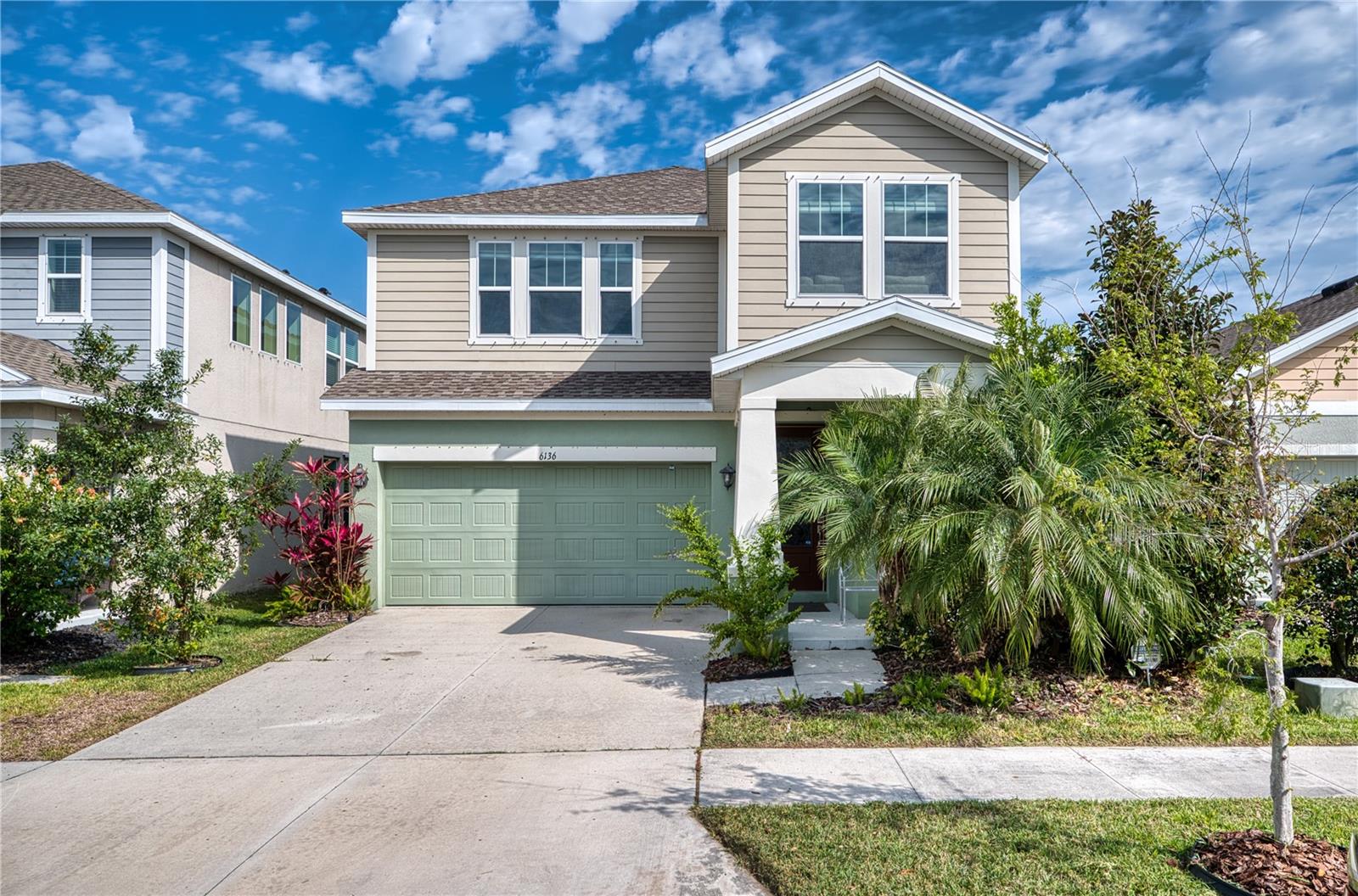 6136 Voyagers Pl photo 1