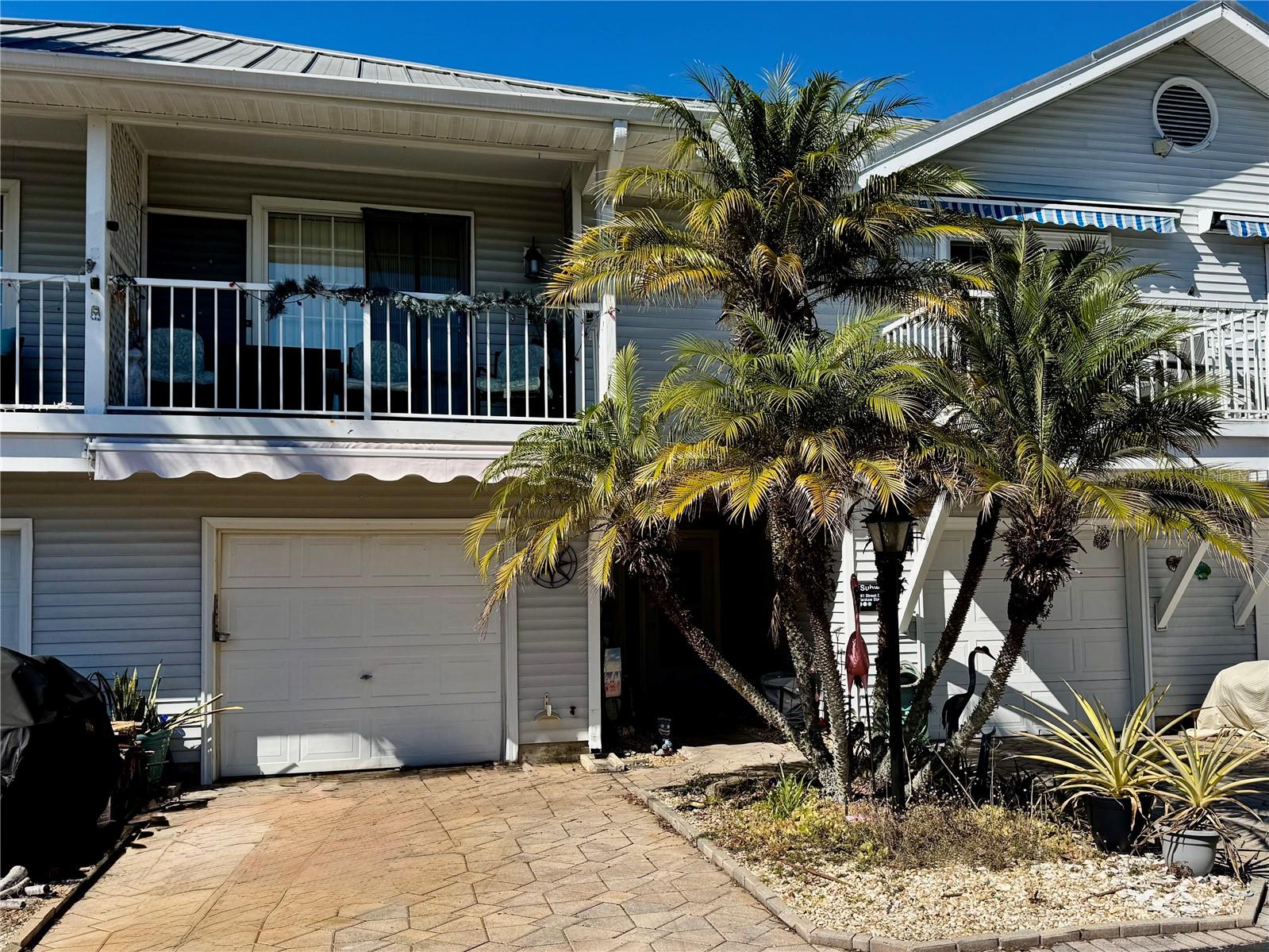 2111 Vista Del Sol Cir #403 photo 1