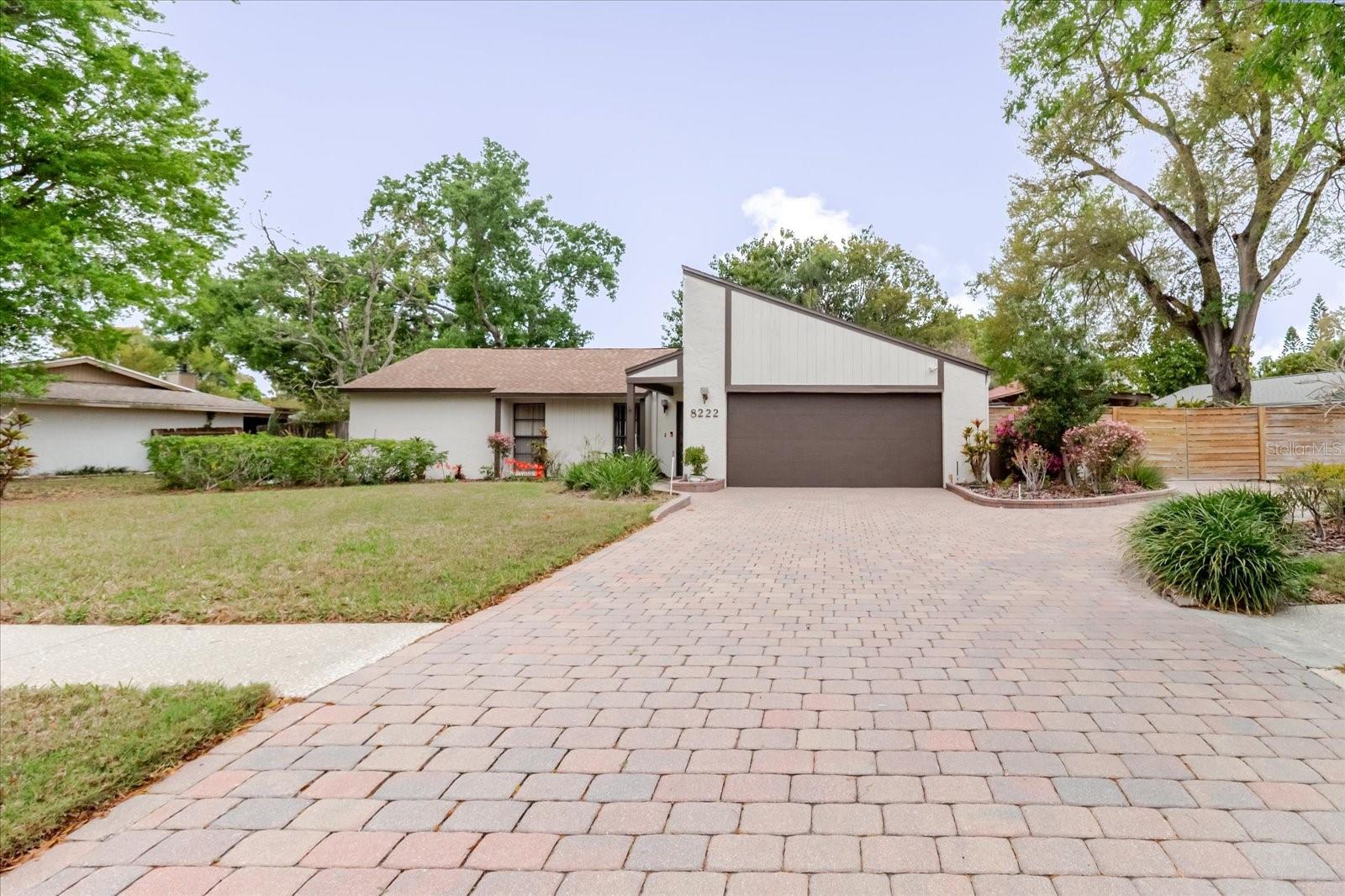 8222 LA Serena Dr photo 1