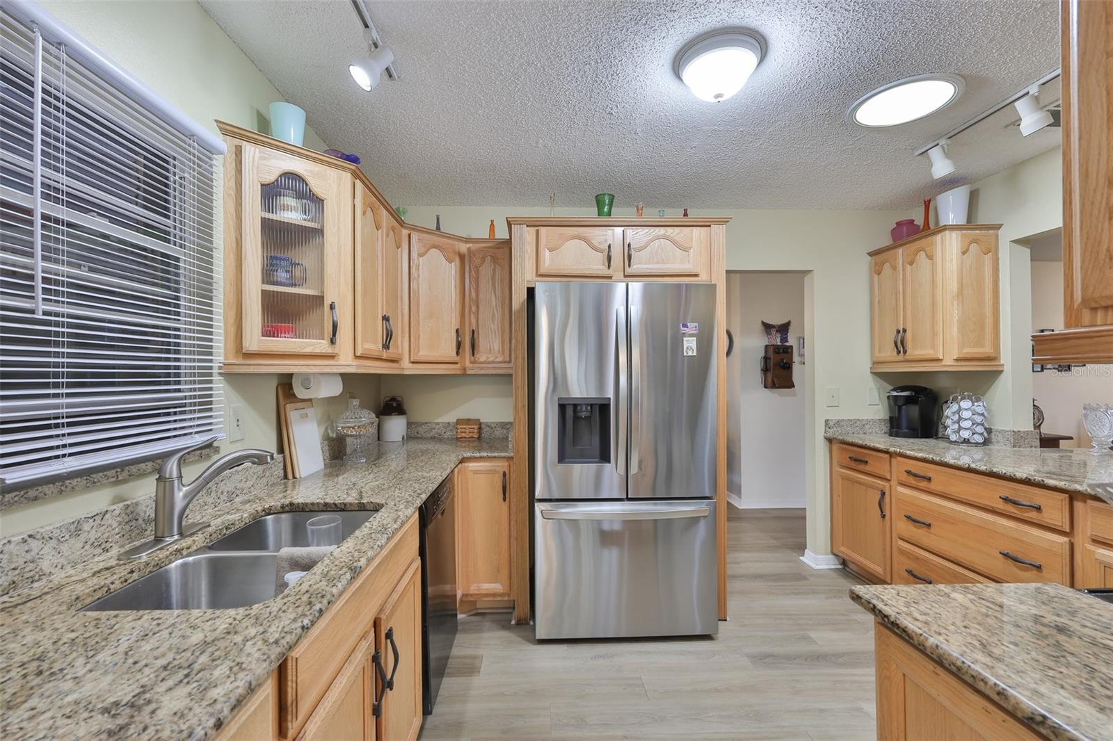 1511 Cloister Dr