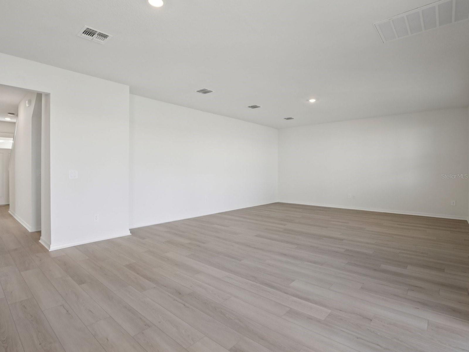 9017 Venetia CT