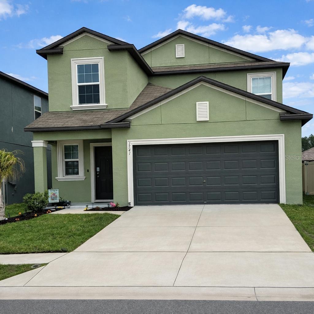 1541 Landmark Dr photo 1