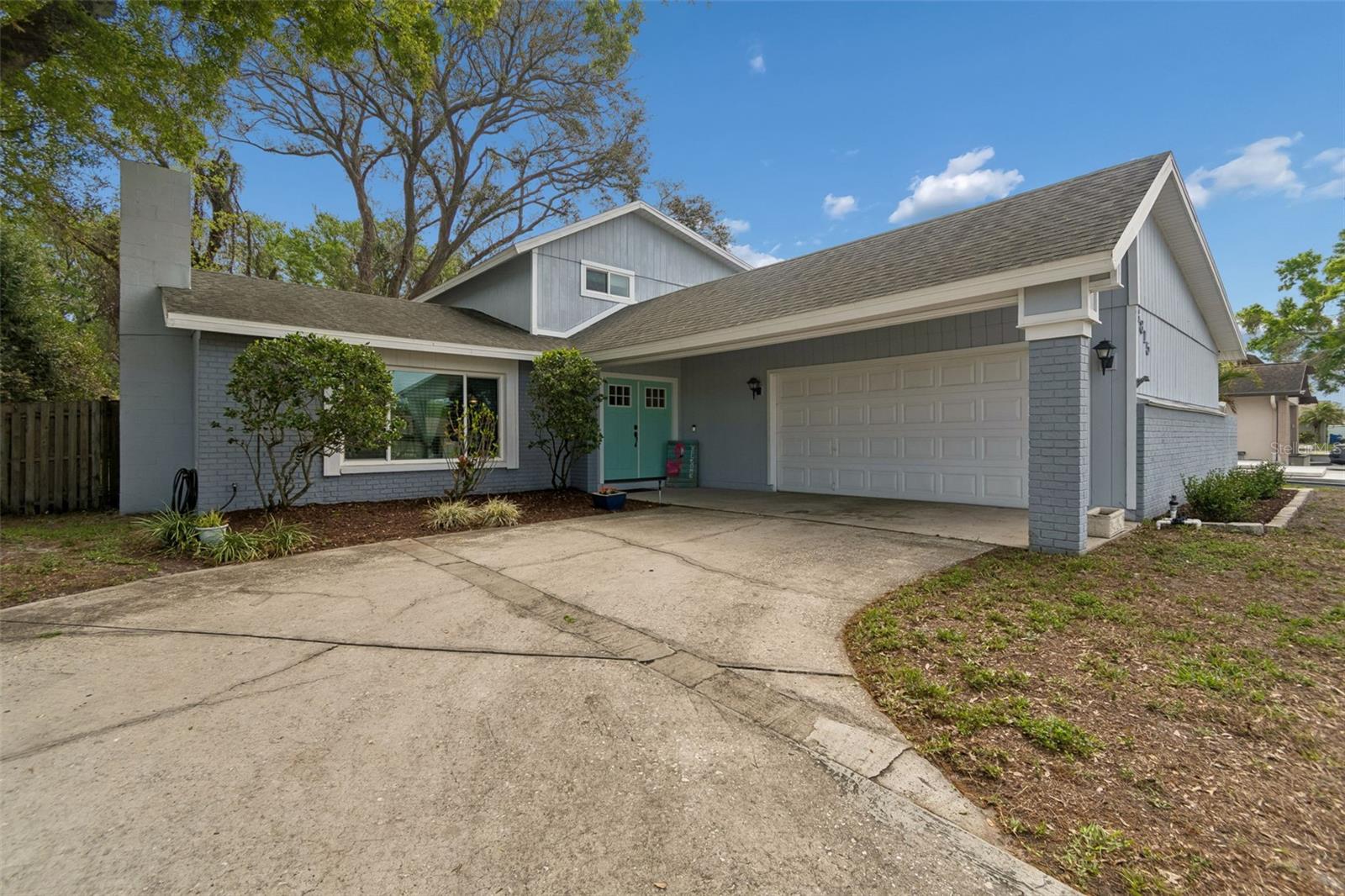 6815 Mitchell Cir photo 1