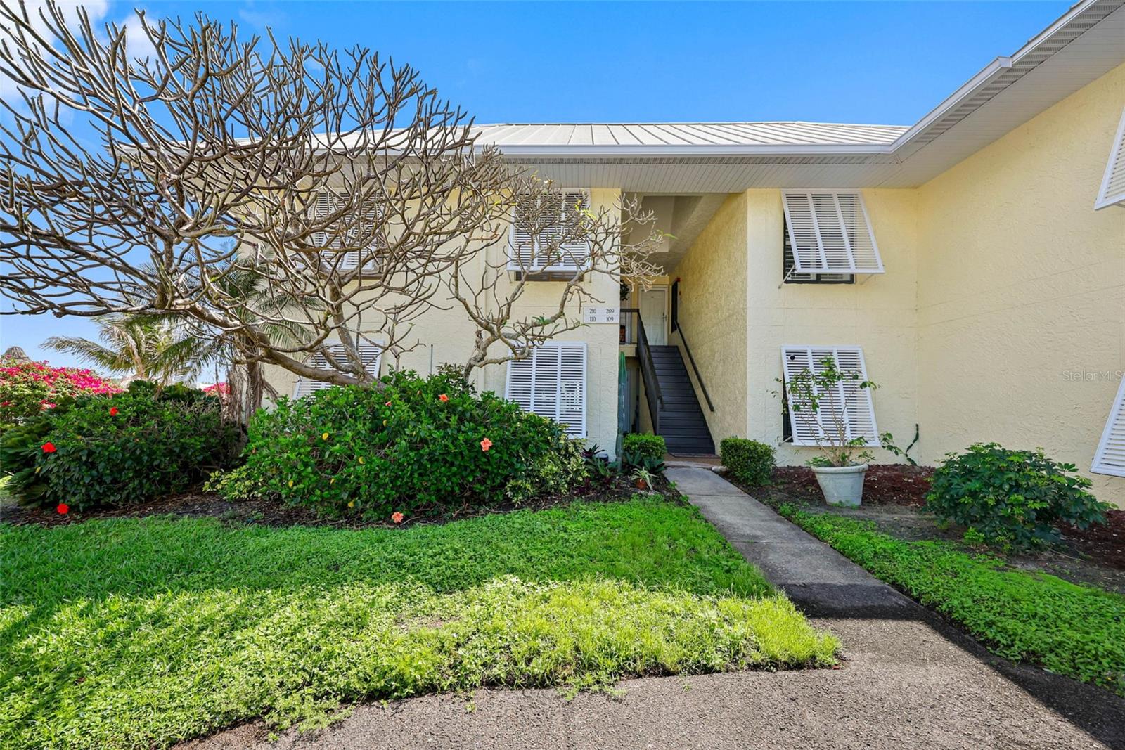 7300 Sunshine Skyway Ln S #210 photo 1
