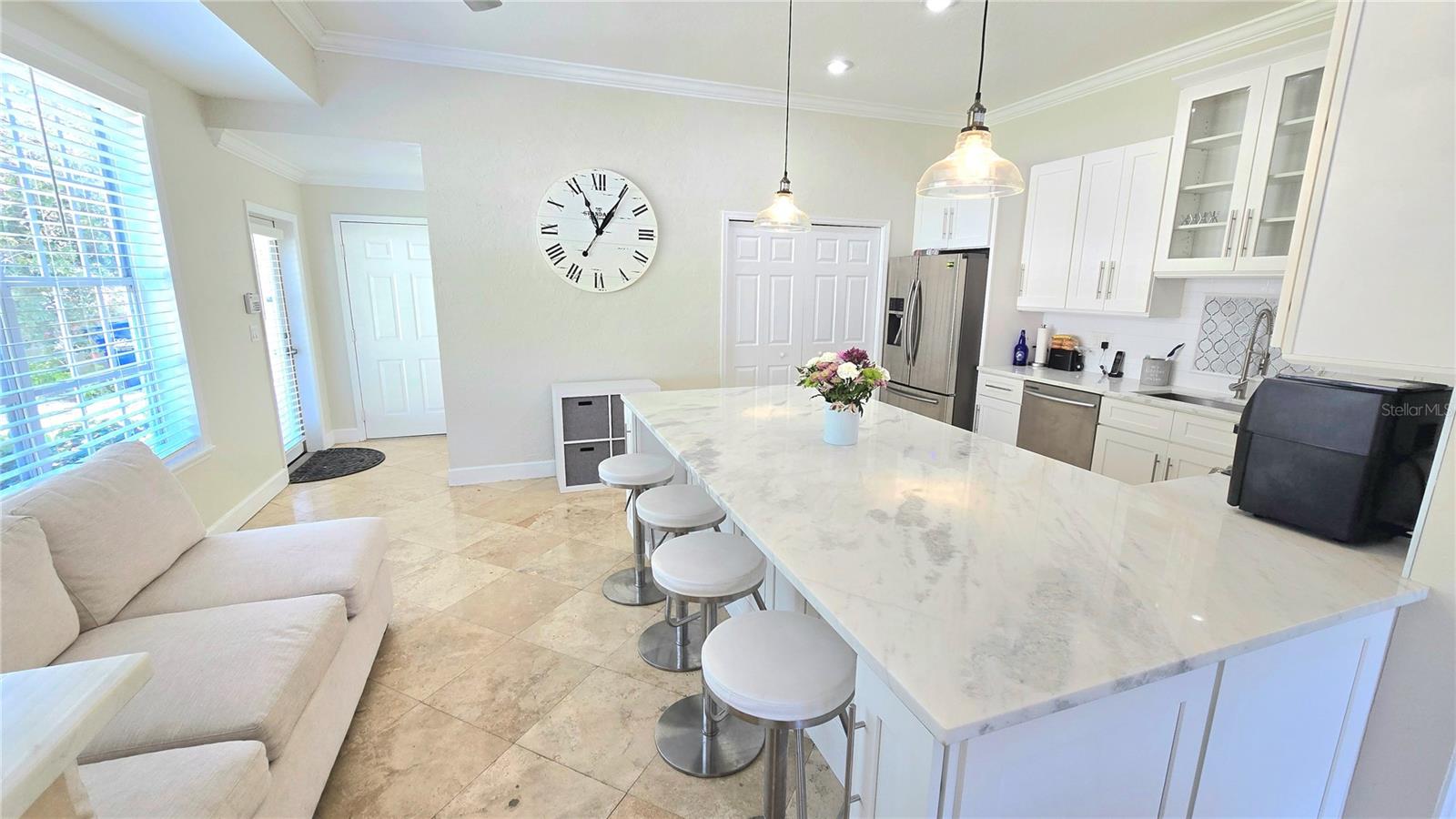 1806 Lago Vista Blvd
