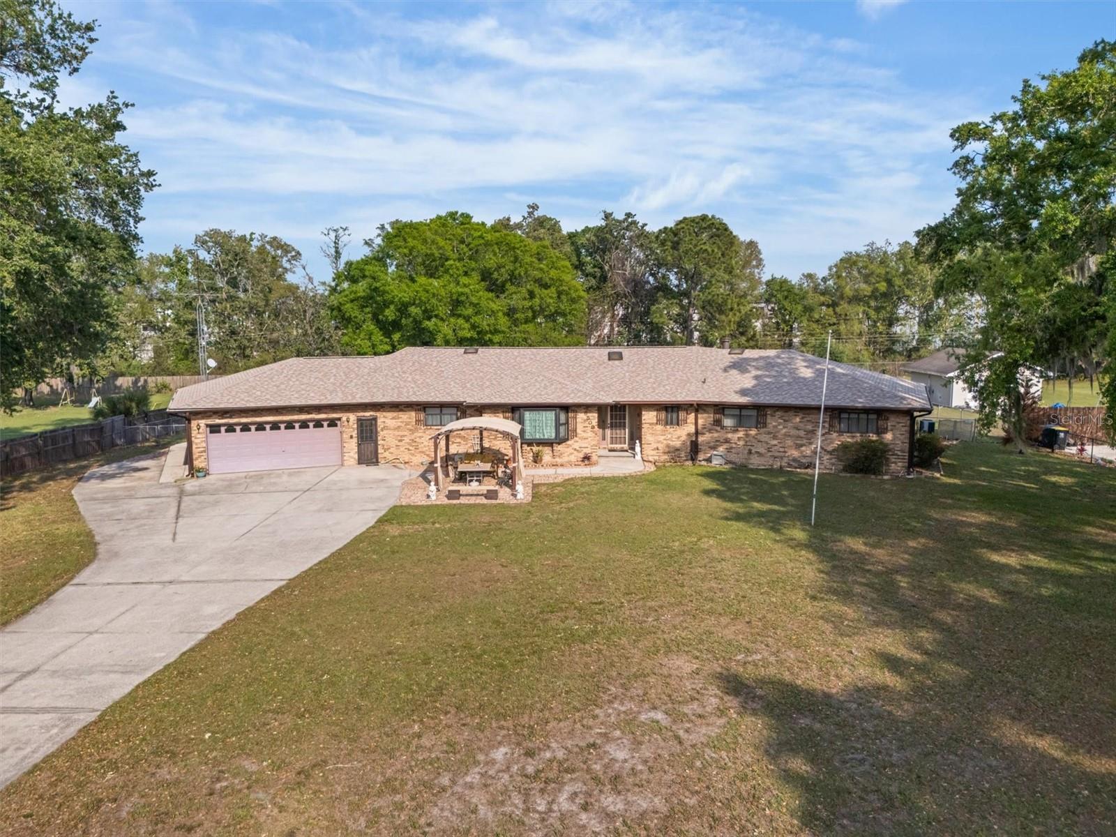 6509 Angus Dr