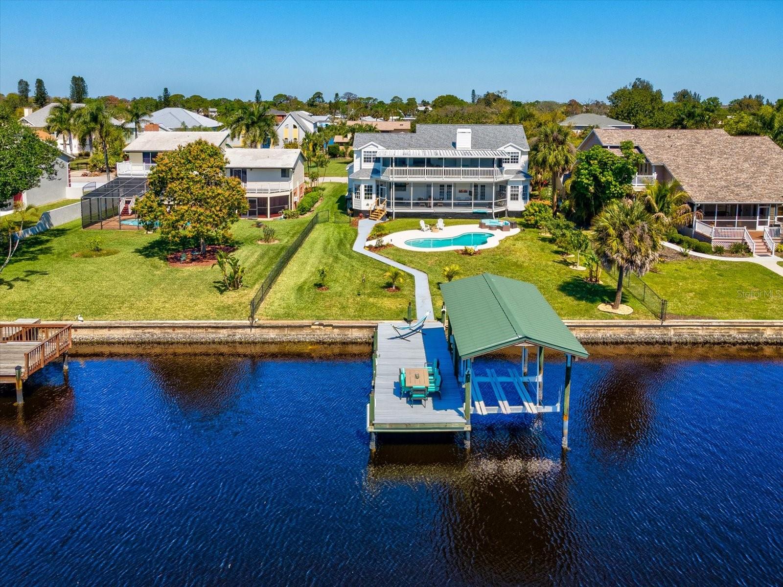 1414 Deirdre Dr photo 1