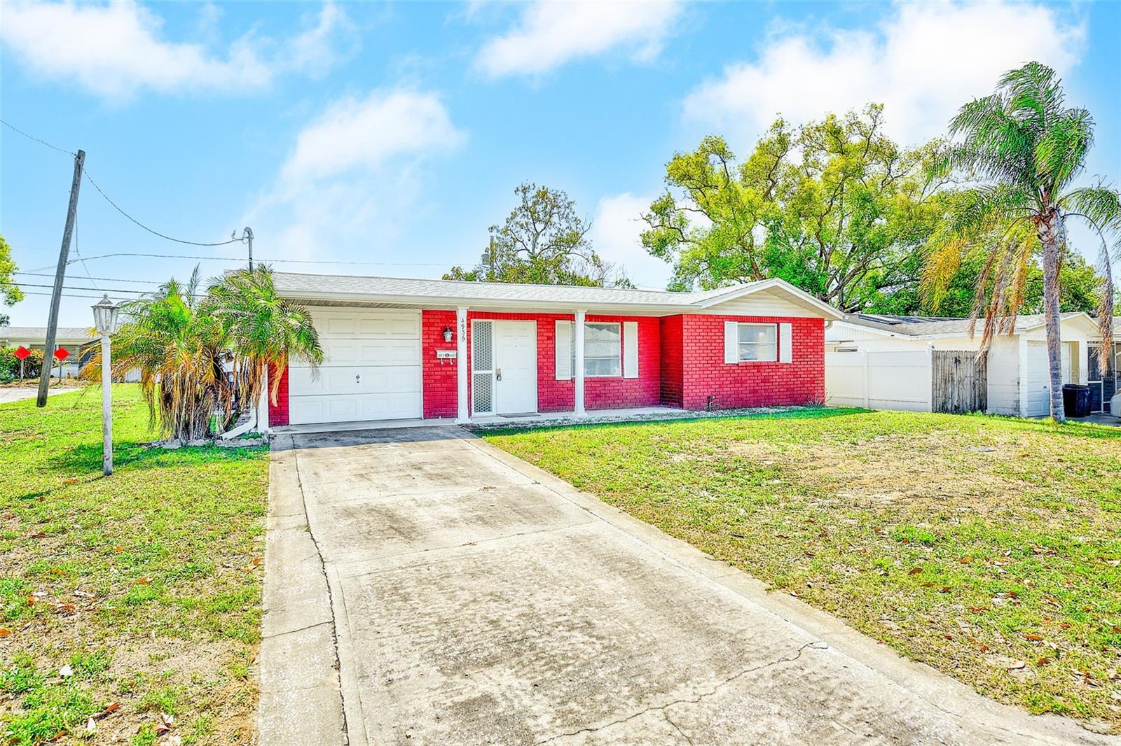 4936 Uranus Ave