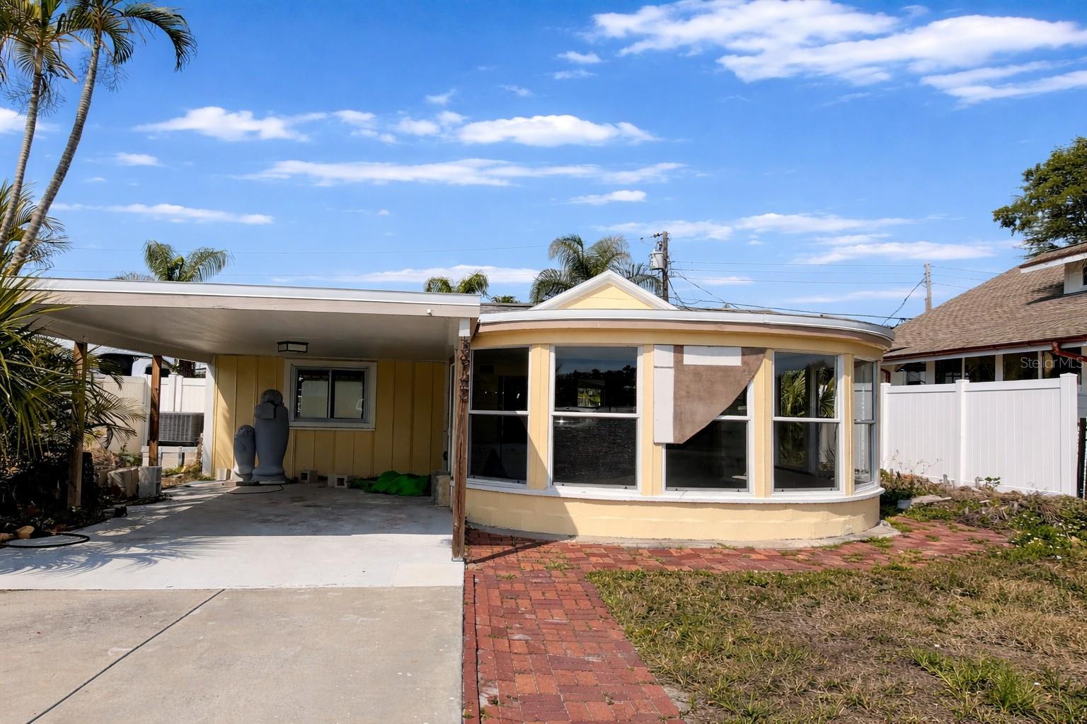 3945 Sunrise Dr S