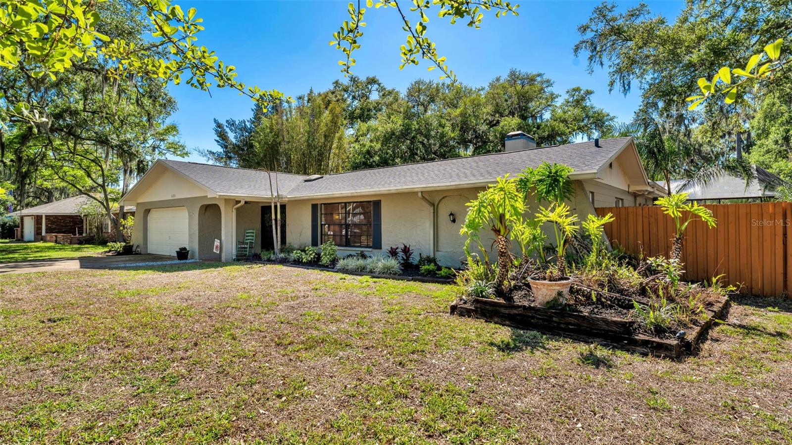 6321 Fern Ln