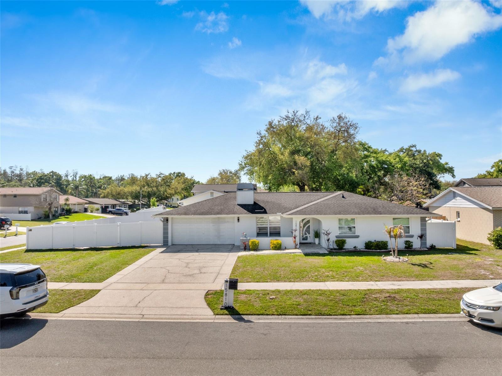 15810 Sea Oats Pl