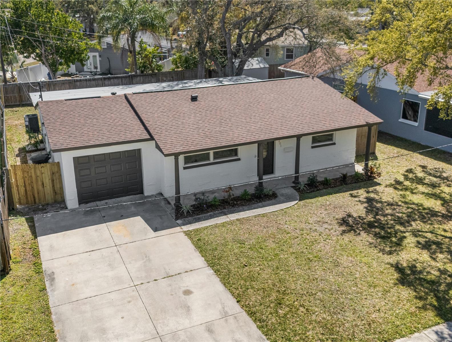 8201 Riverside Dr NE photo 1
