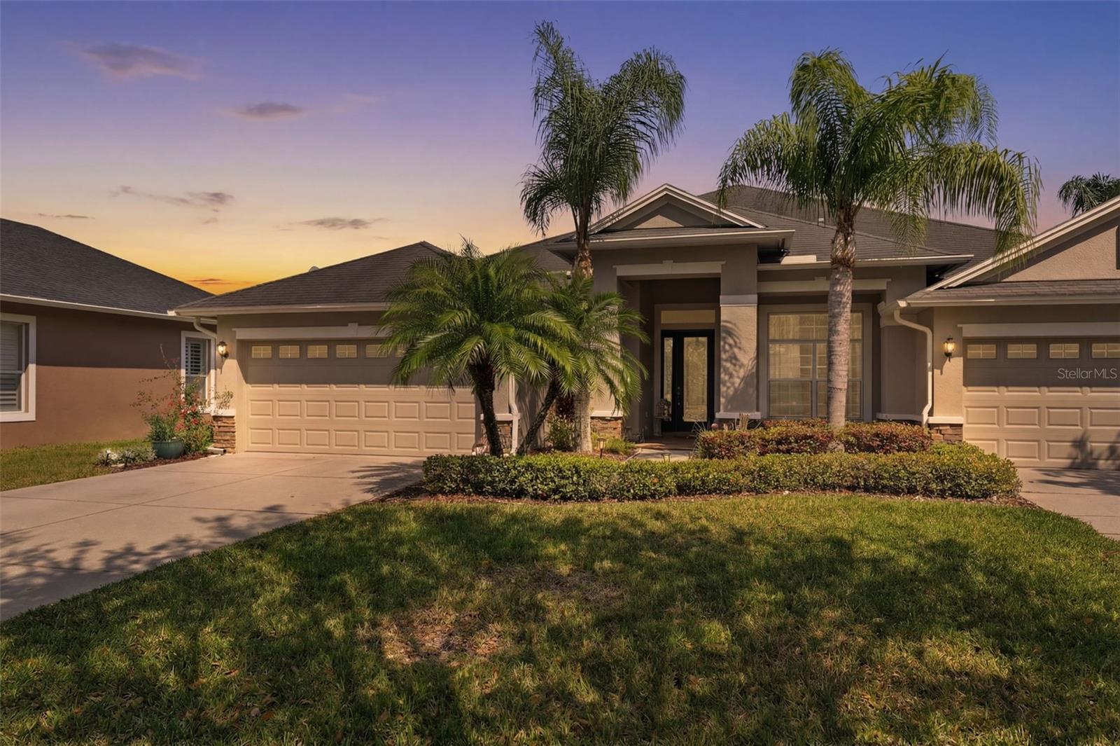 2732 Devonoak Blvd