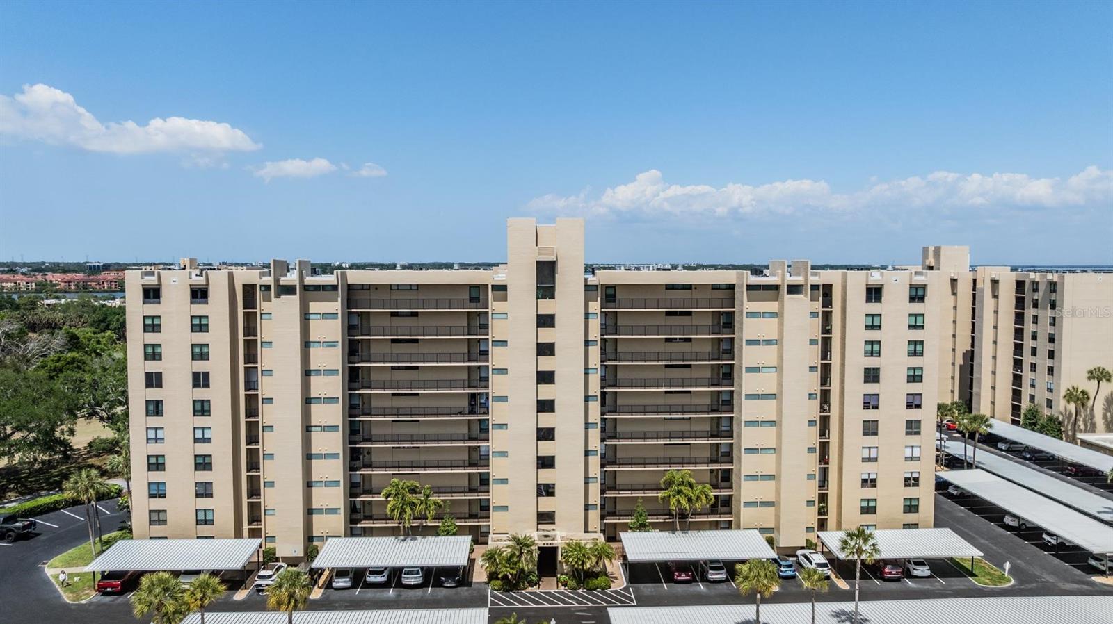 2621 Cove Cay Dr #606