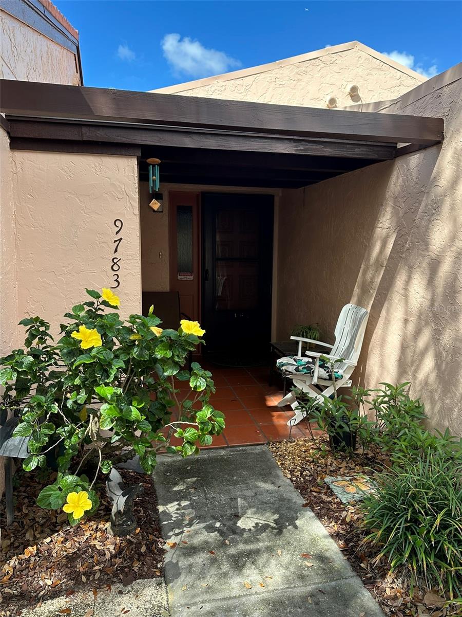 9783 86th Ave photo 1
