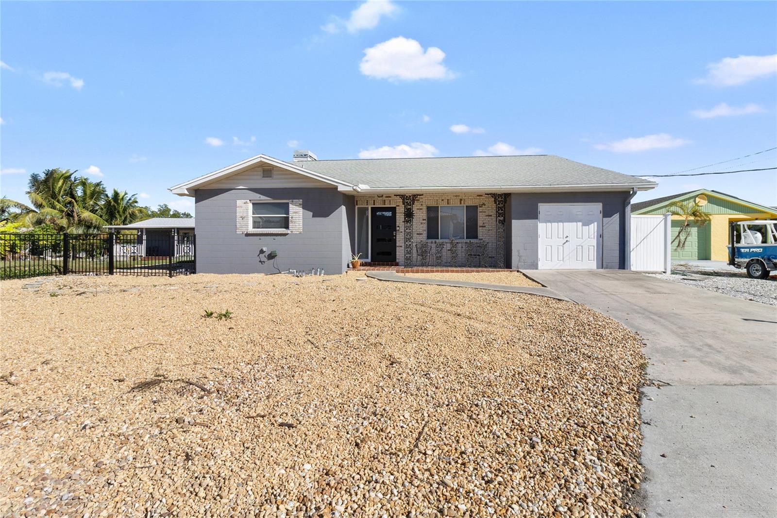 824 Seabreeze Dr