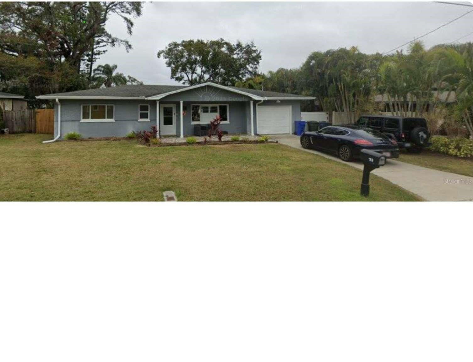 1976 Summit Dr