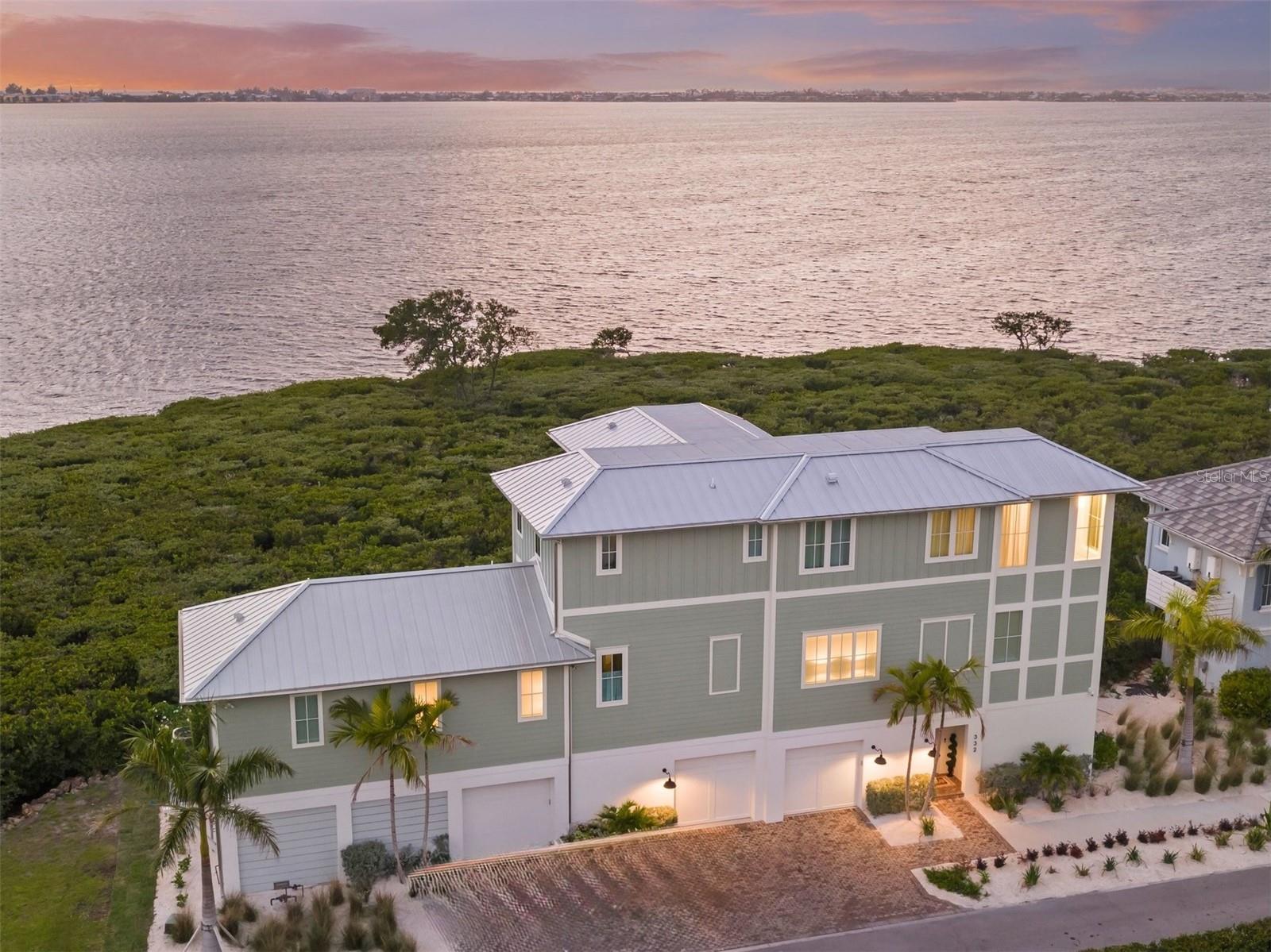 332 Harbour Sound CT photo 1