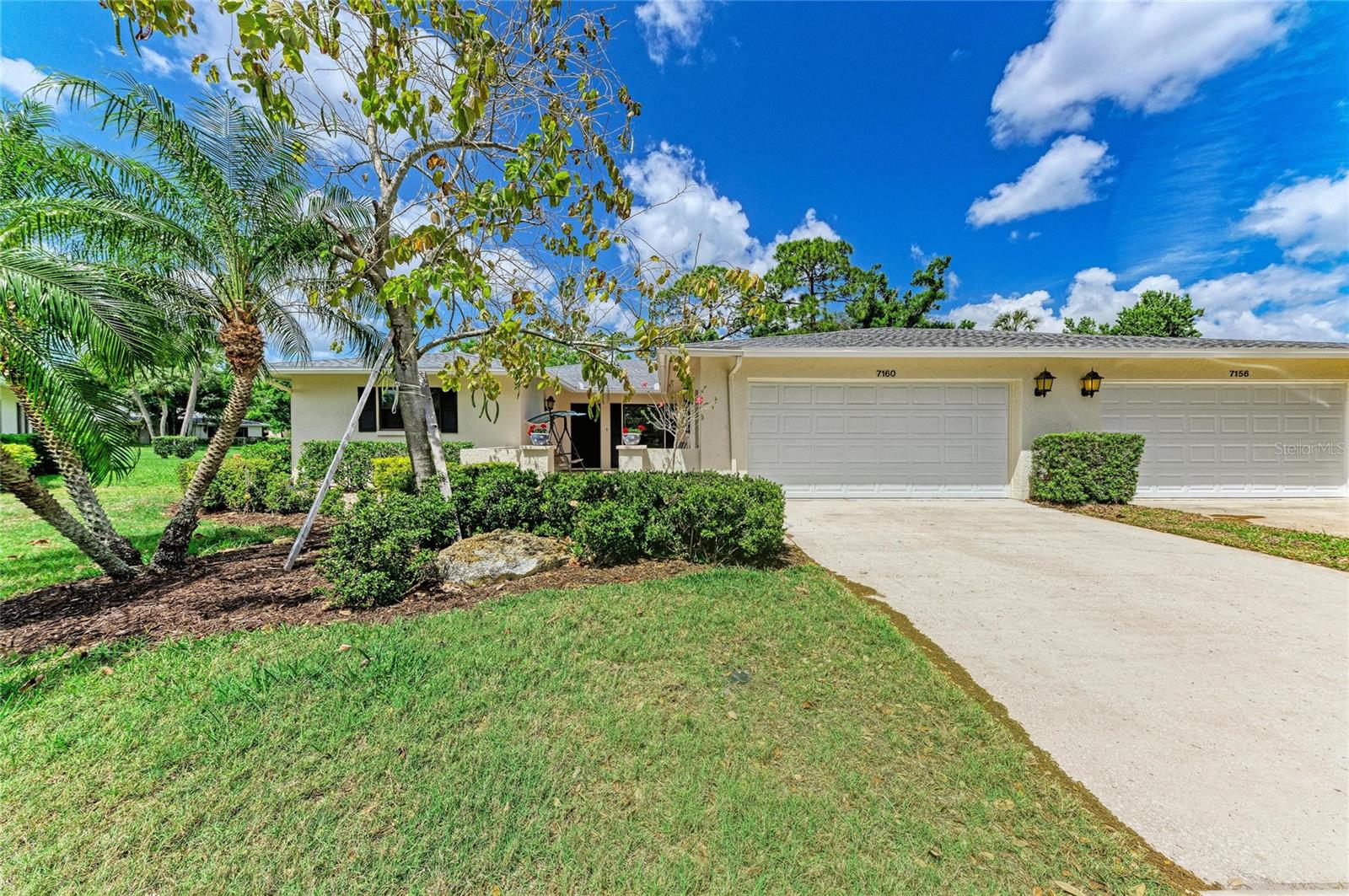 7160 Fairway Bend Cir photo 1