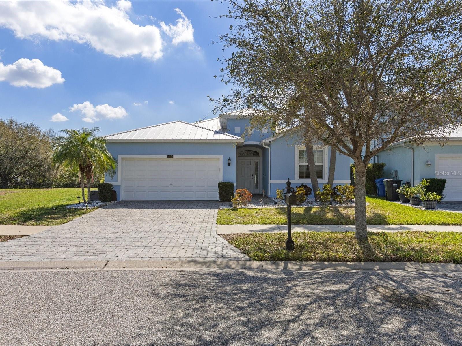 445 Bahama Grande Blvd photo 1