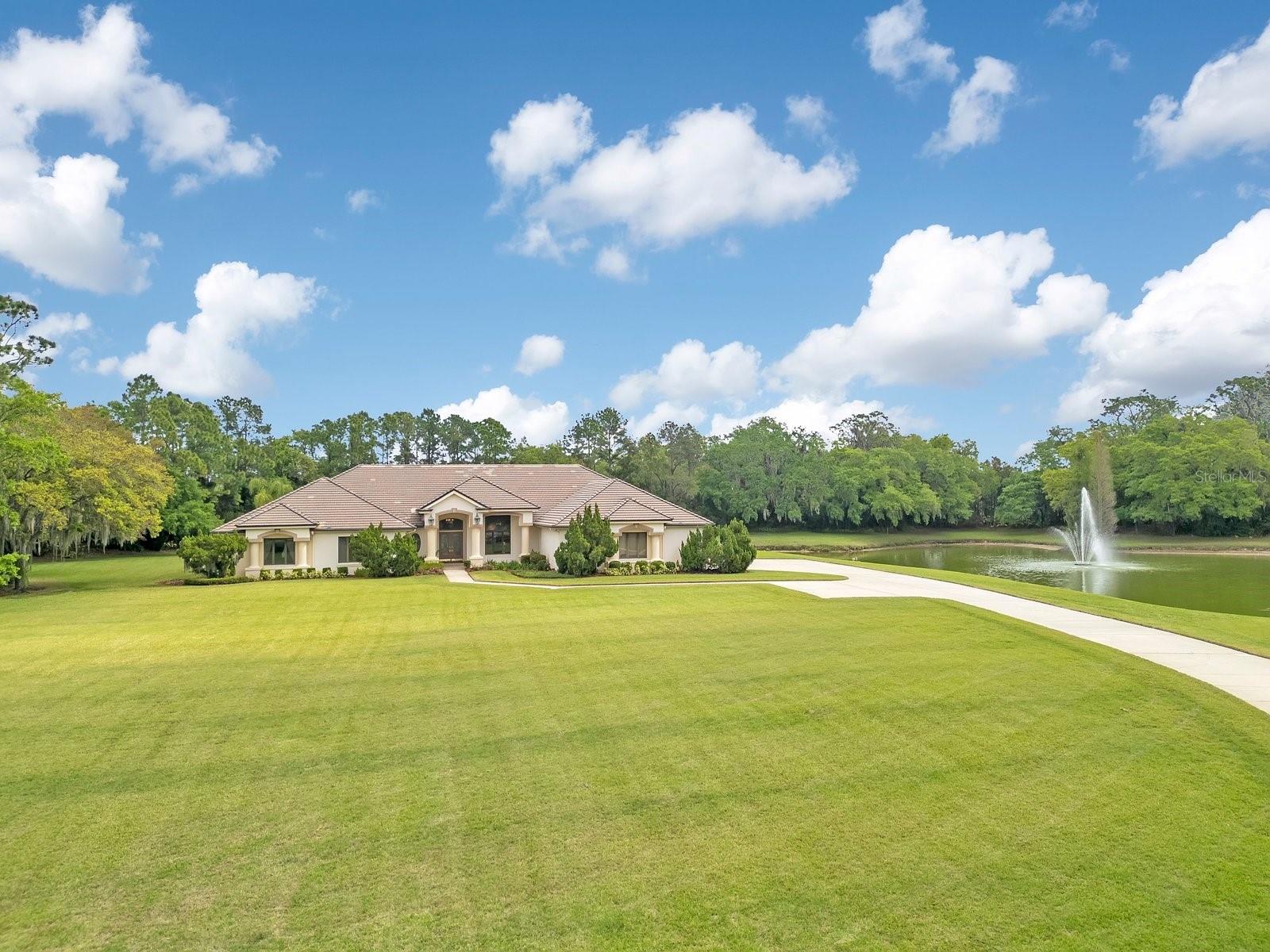 3300 Bridgefield Dr photo 1