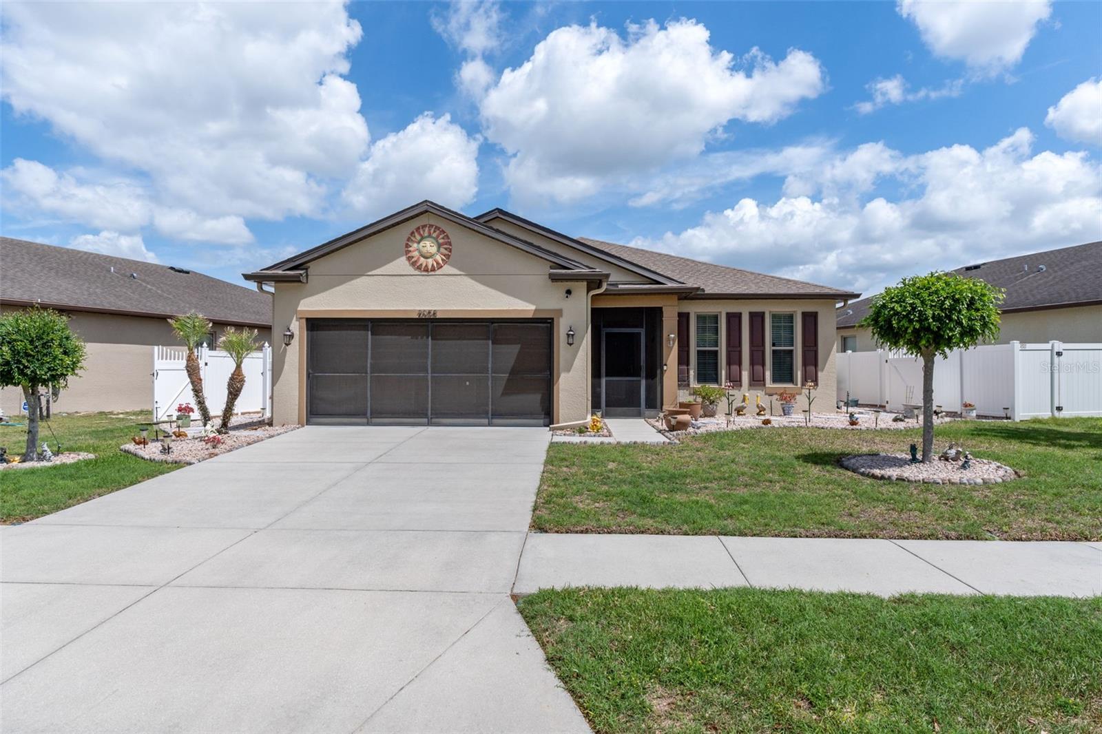 2058 Trillium Blvd photo 1