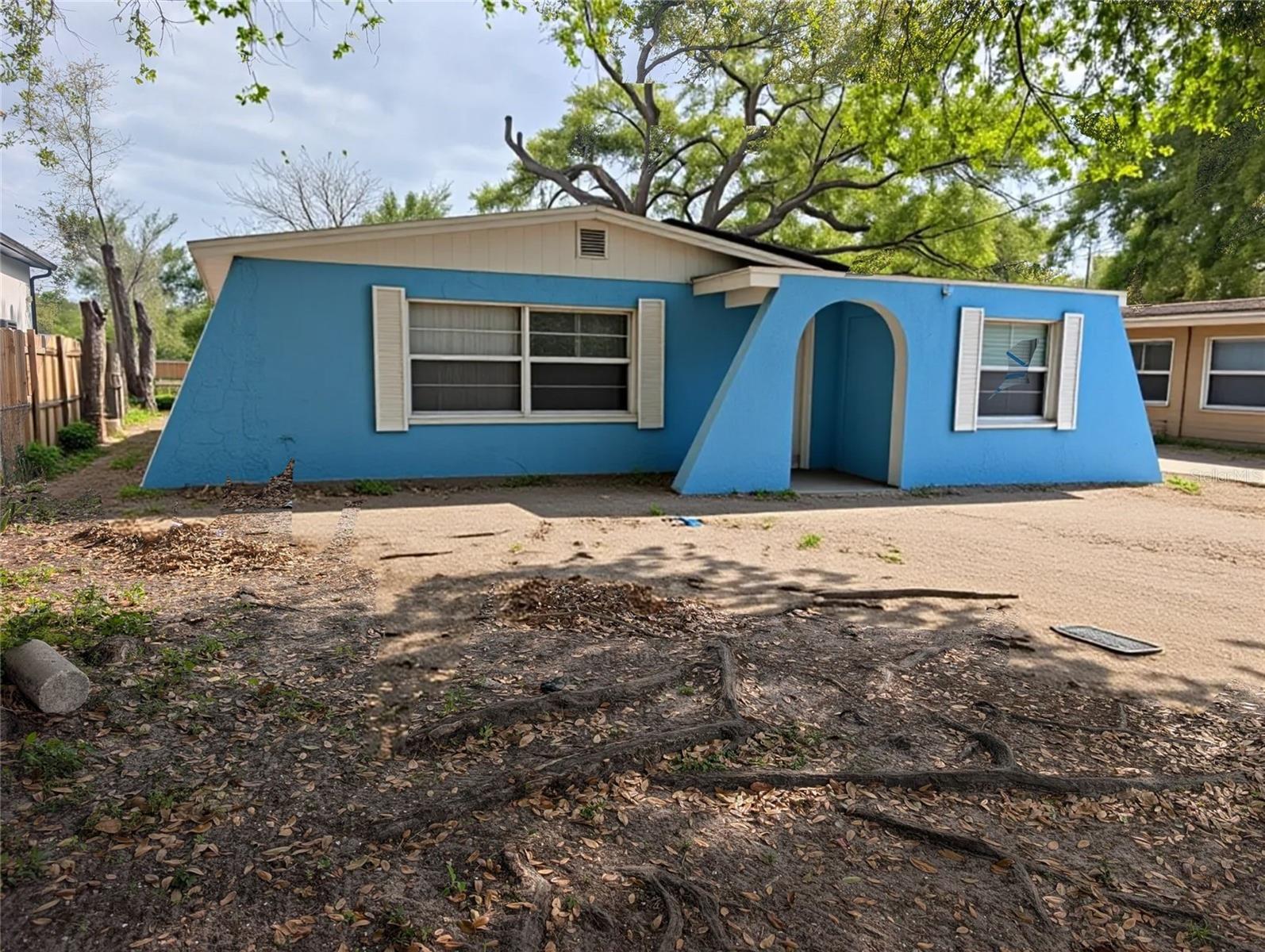 3713 E Clifton St photo 1