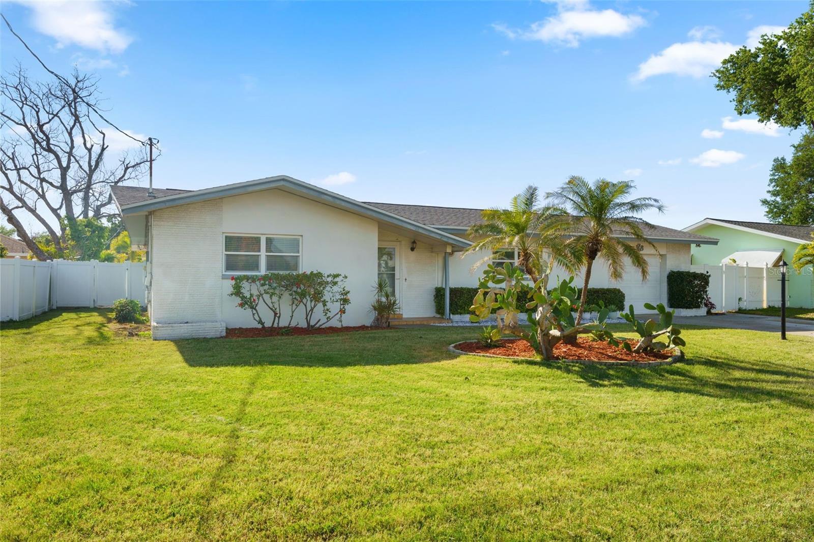 1768 Harbor Cir E photo 1