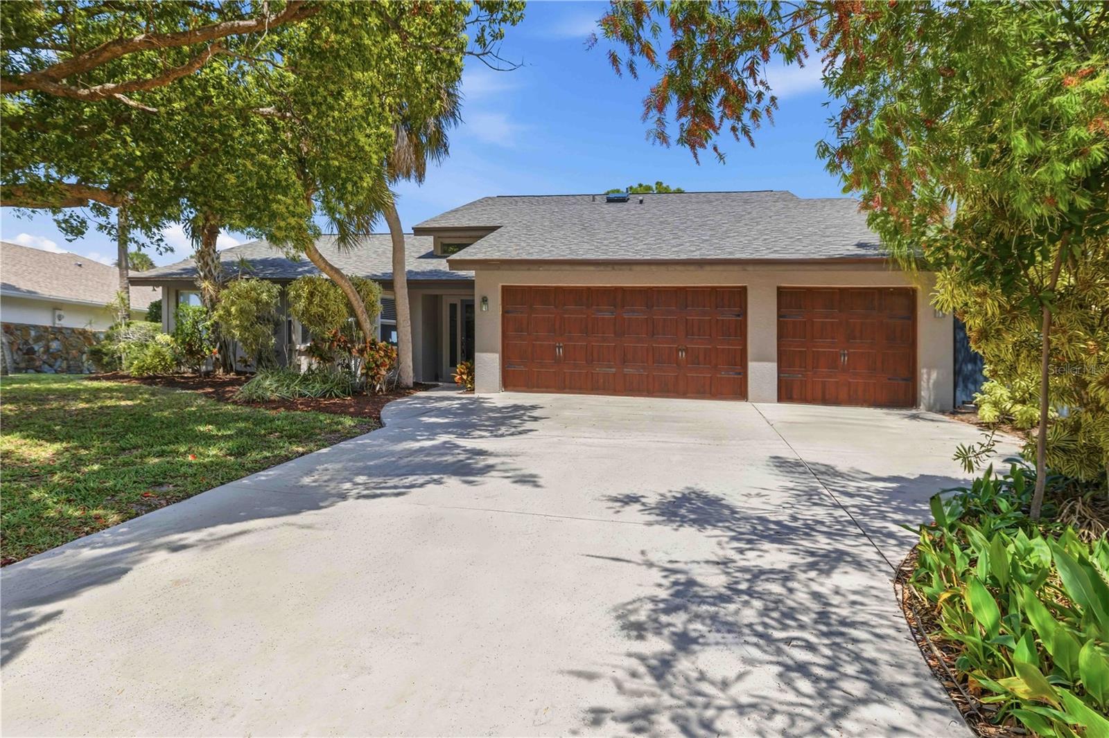 3953 Prairie Dunes Dr