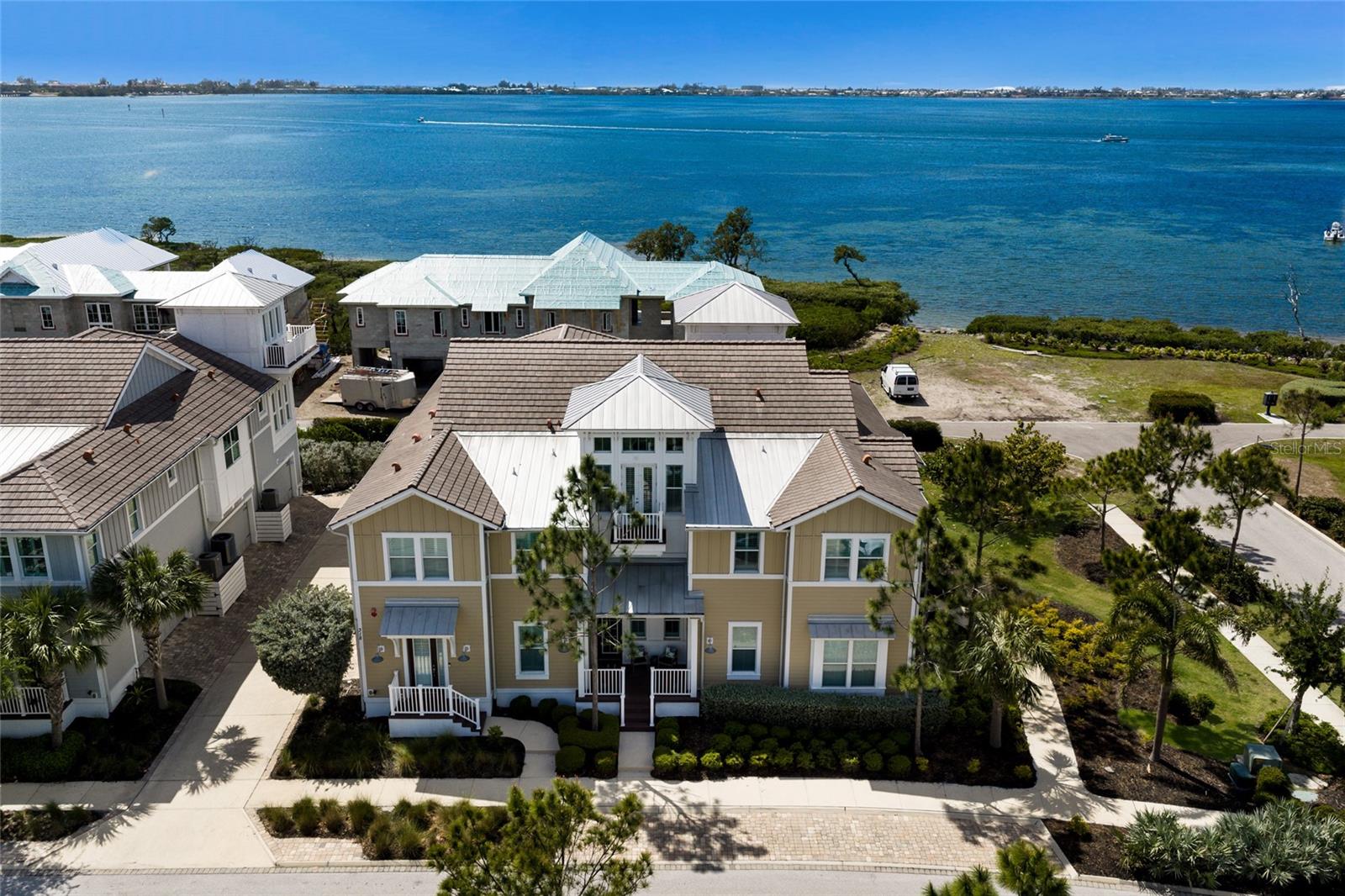 318 Compass Point Dr #202