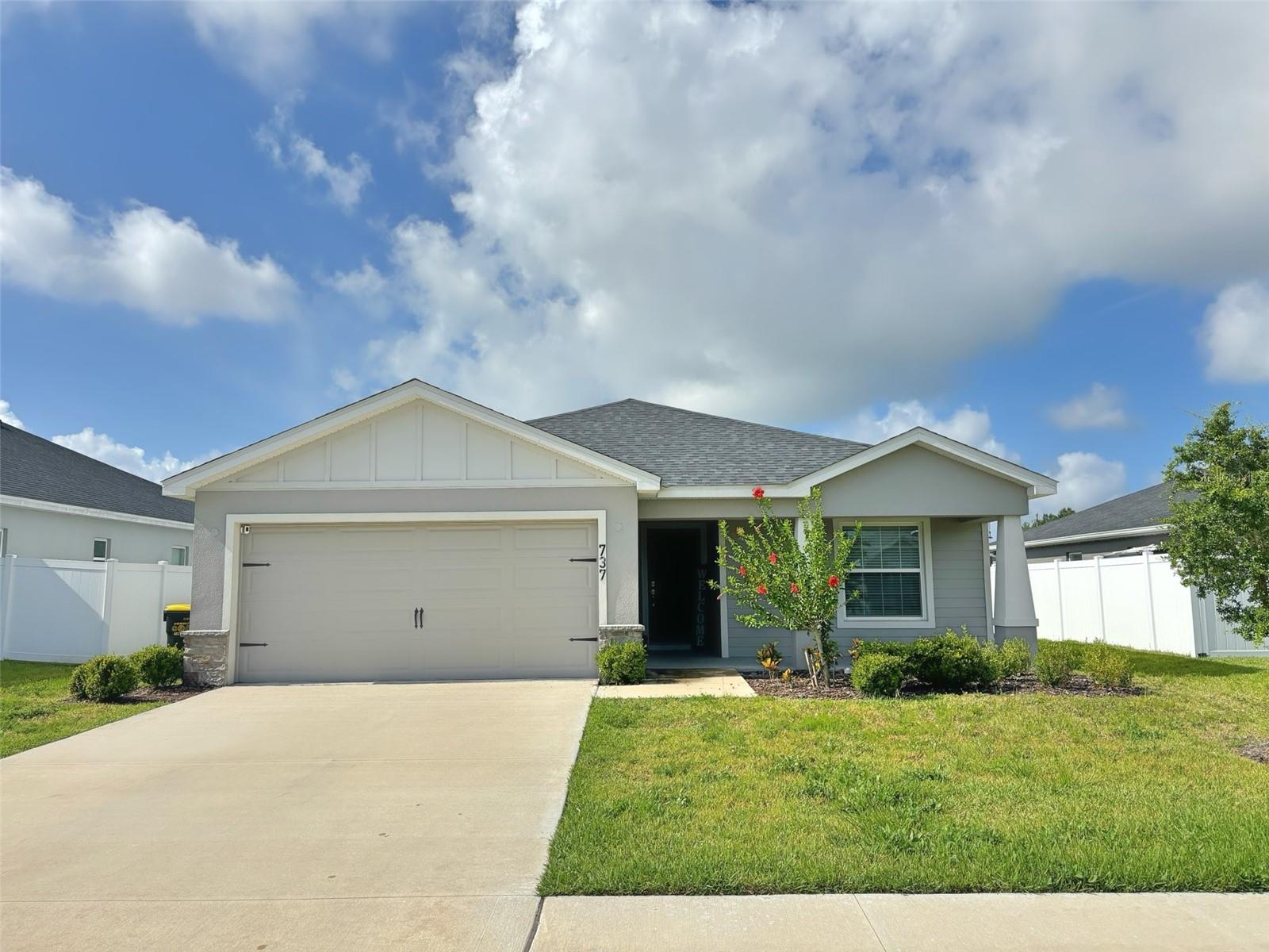 737 Daphne Dr photo 1