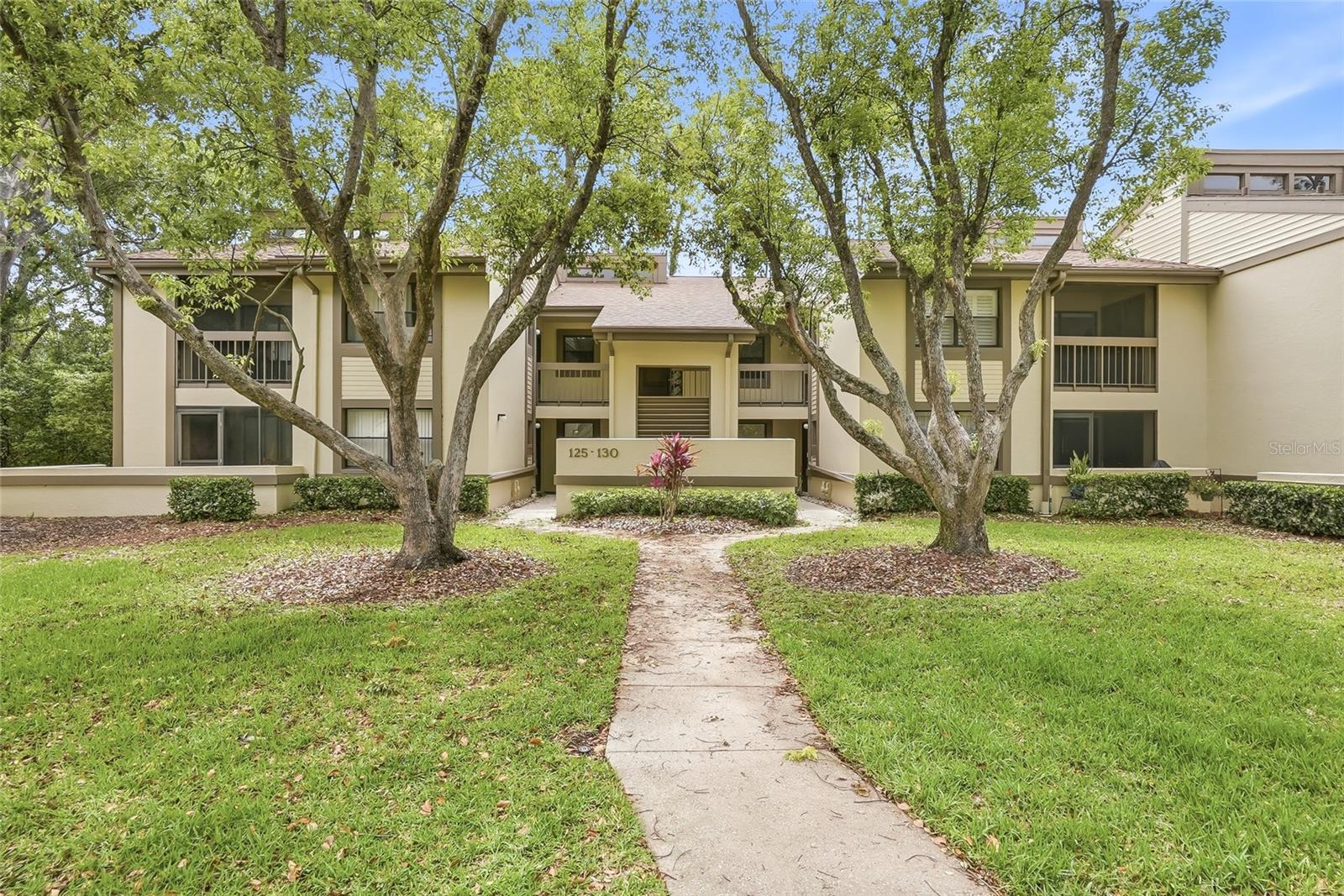 130 Woodlake Wynde #130 photo 1