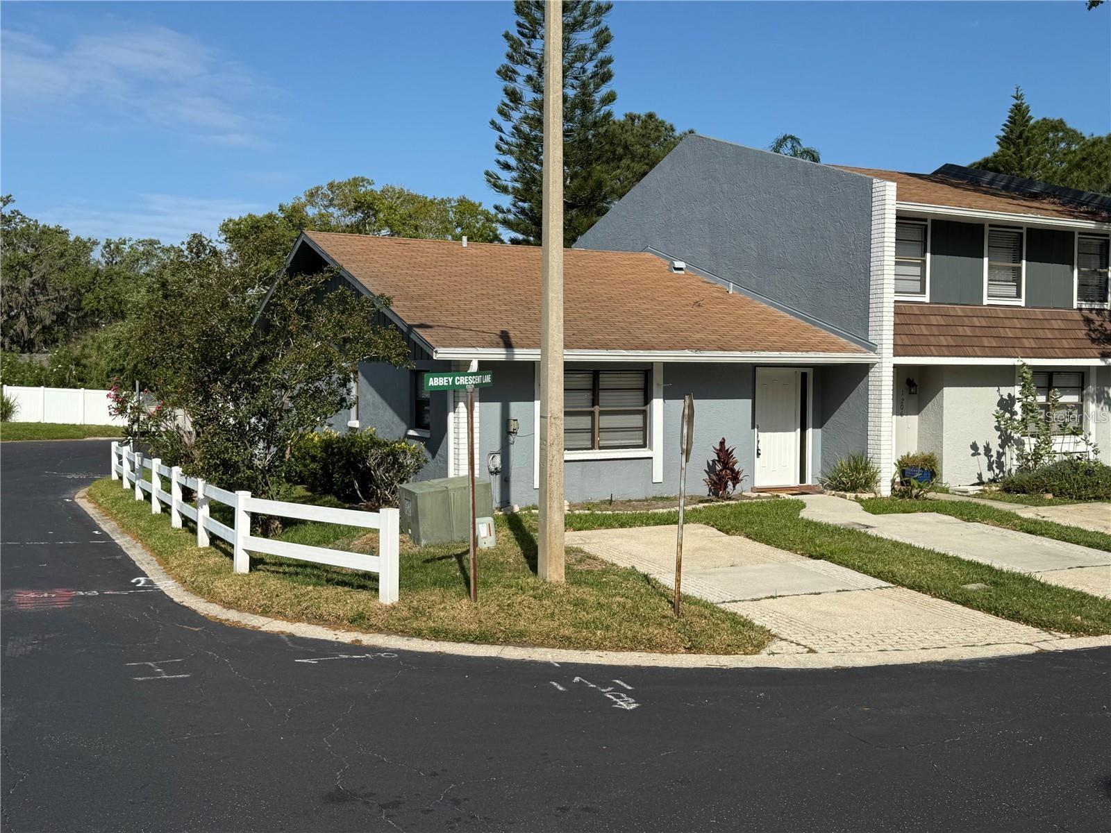 1200 Abbey Crescent Ln photo 1