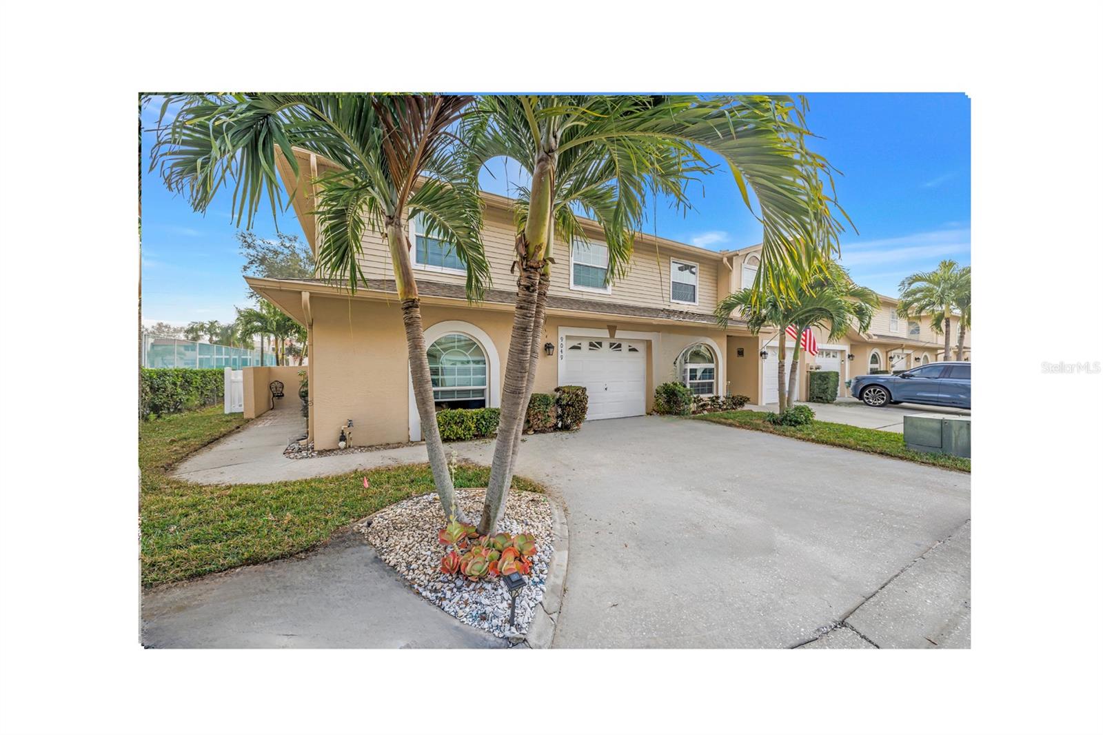 9049 Antigua Dr