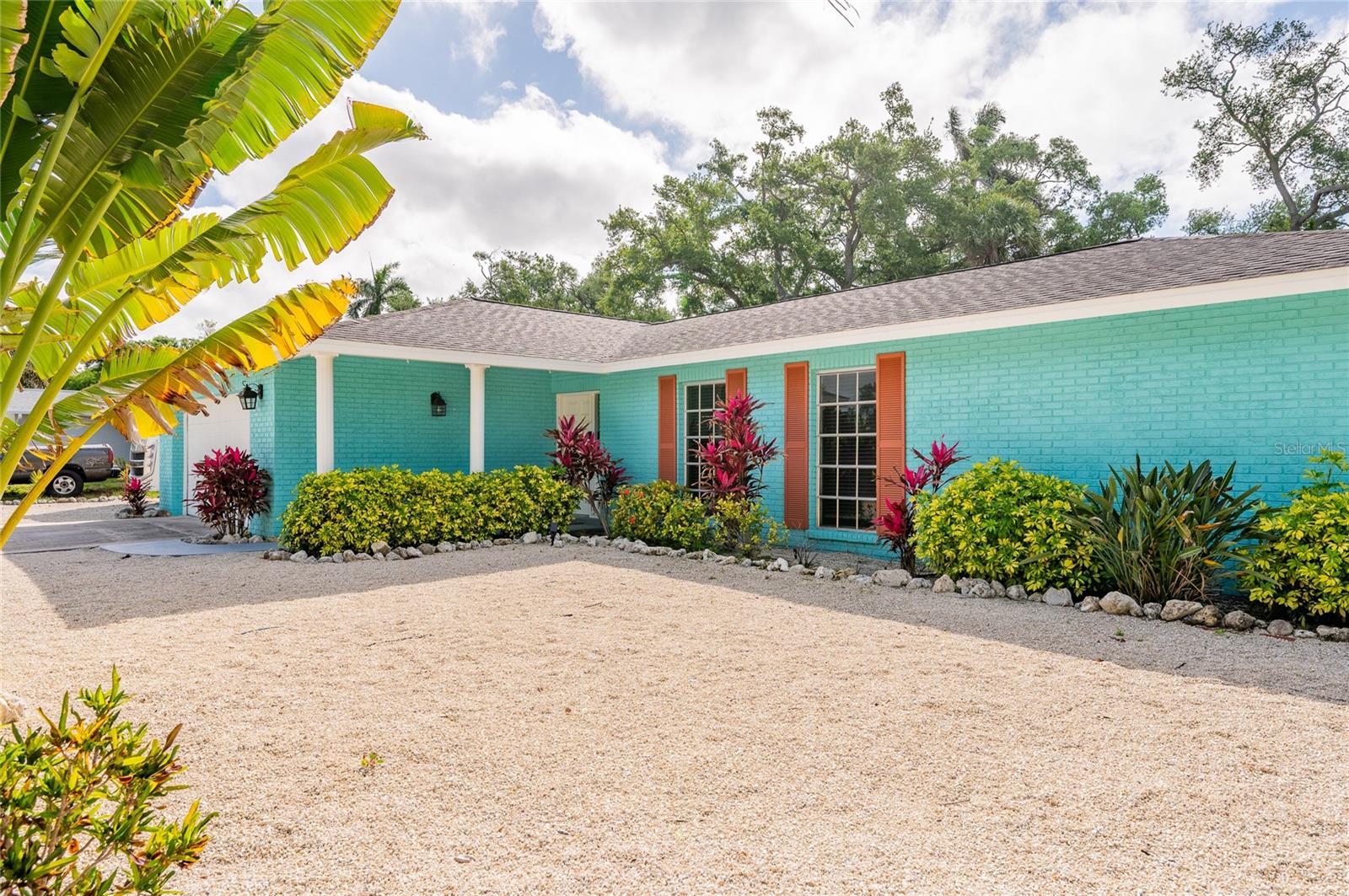 1133 Montezuma Dr photo 1