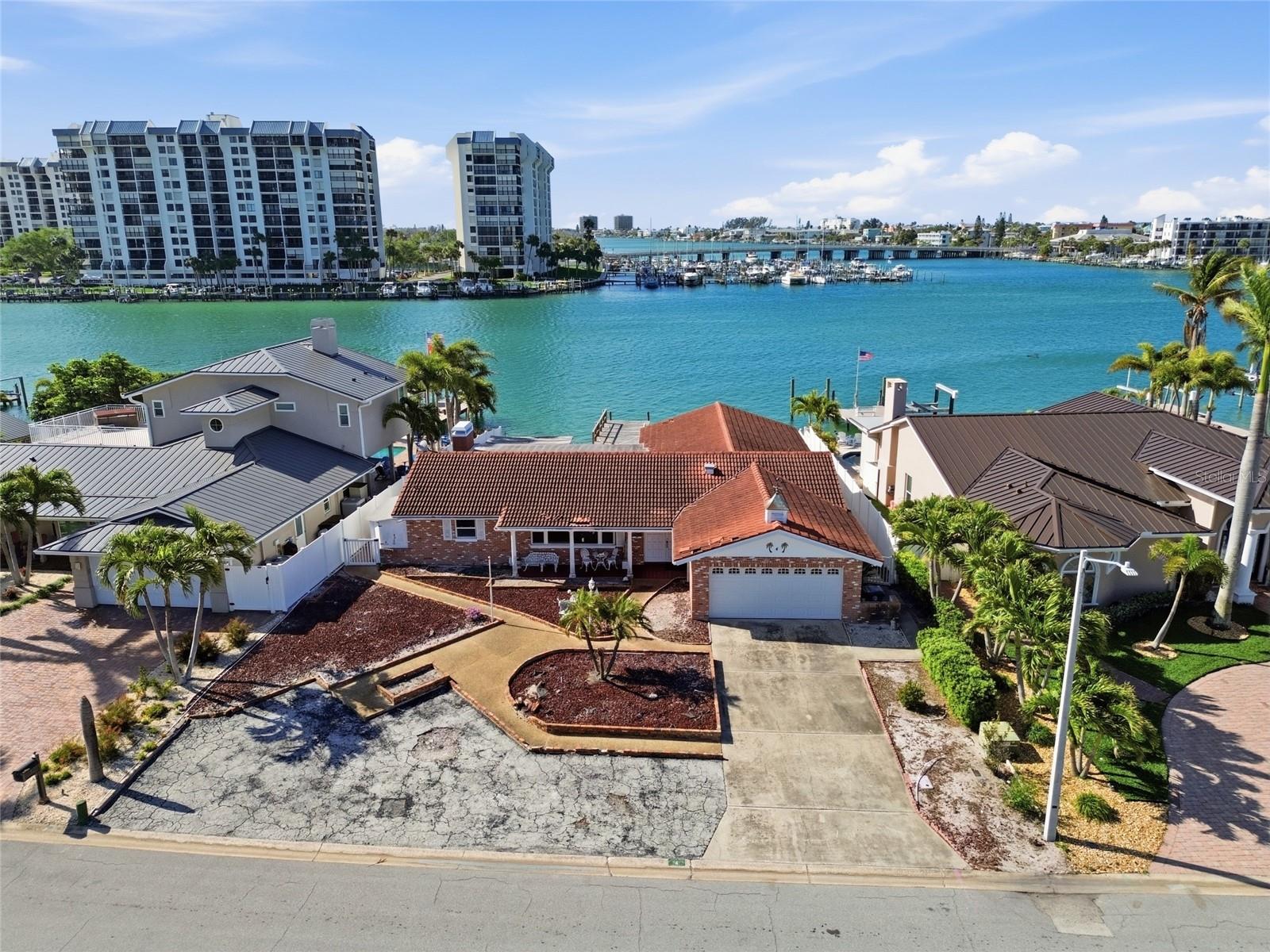 4 Bellevue Dr