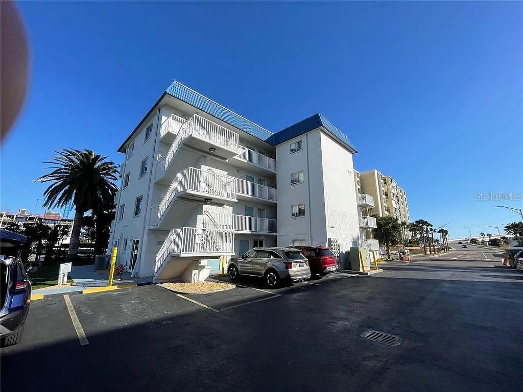 800 Bayway Blvd #26 photo 1