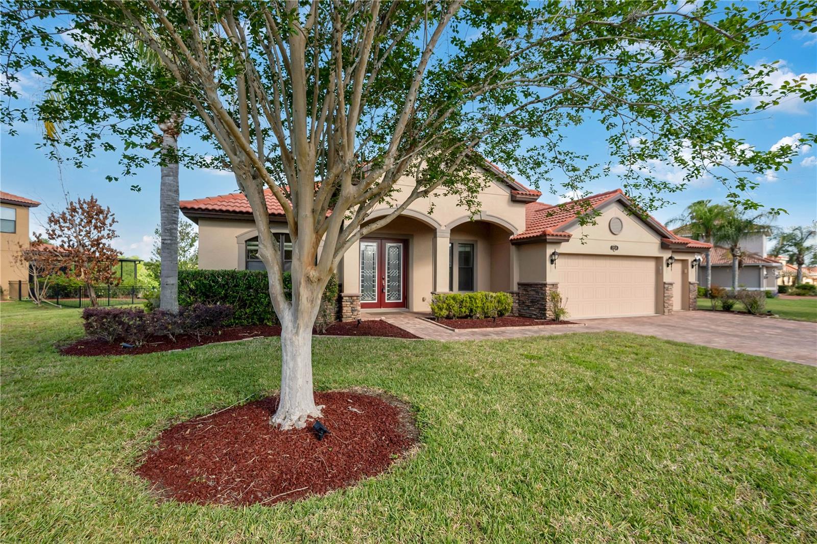 3950 Sunset Lake Dr