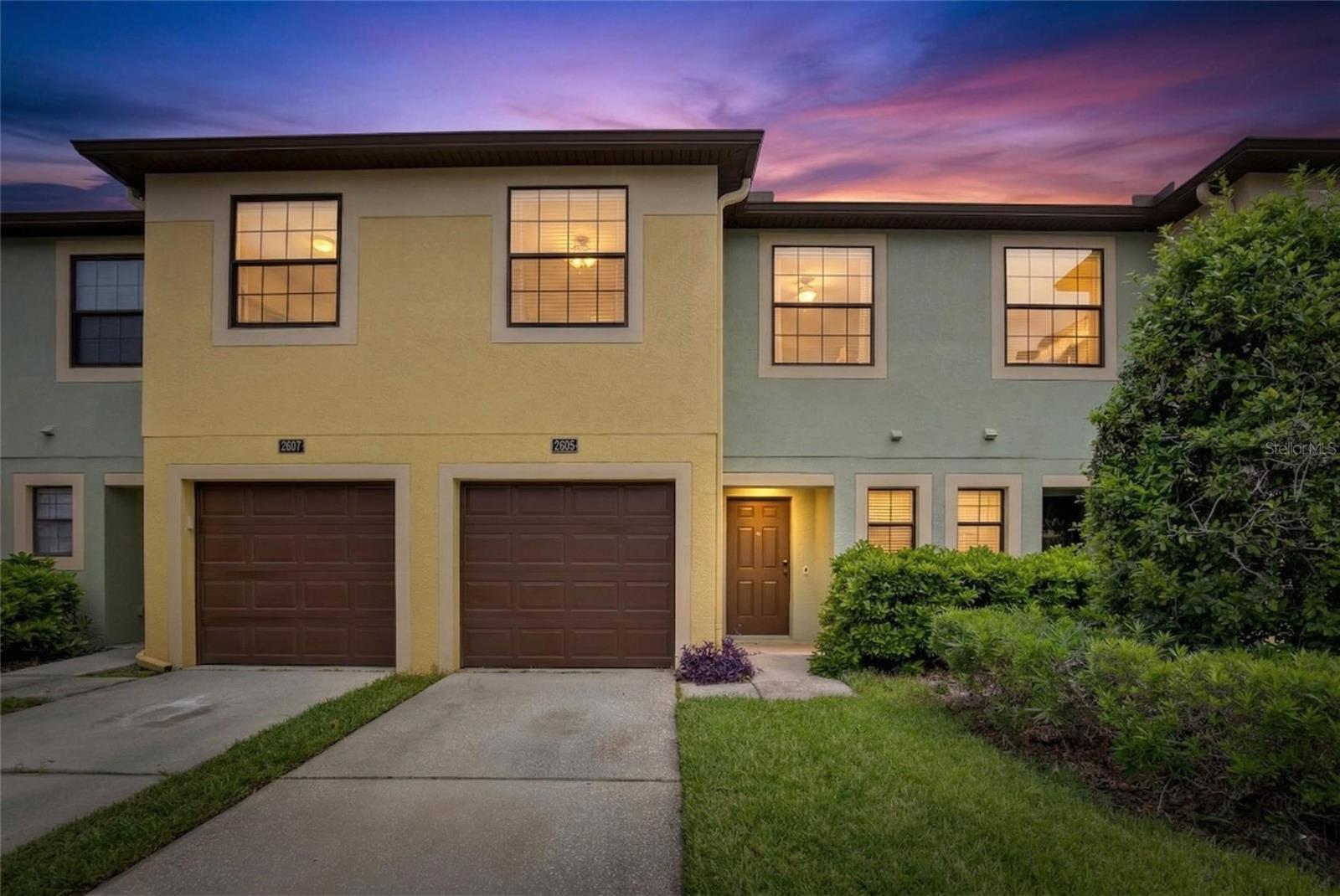 2605 Oleander Lakes Dr photo 1