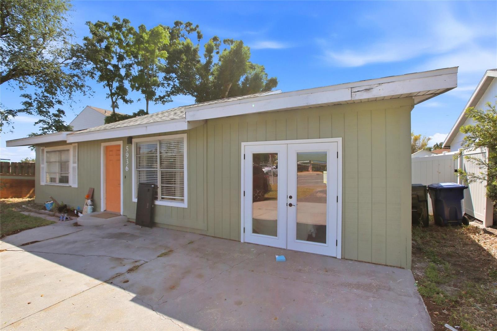 5936 Albert Pl photo 1