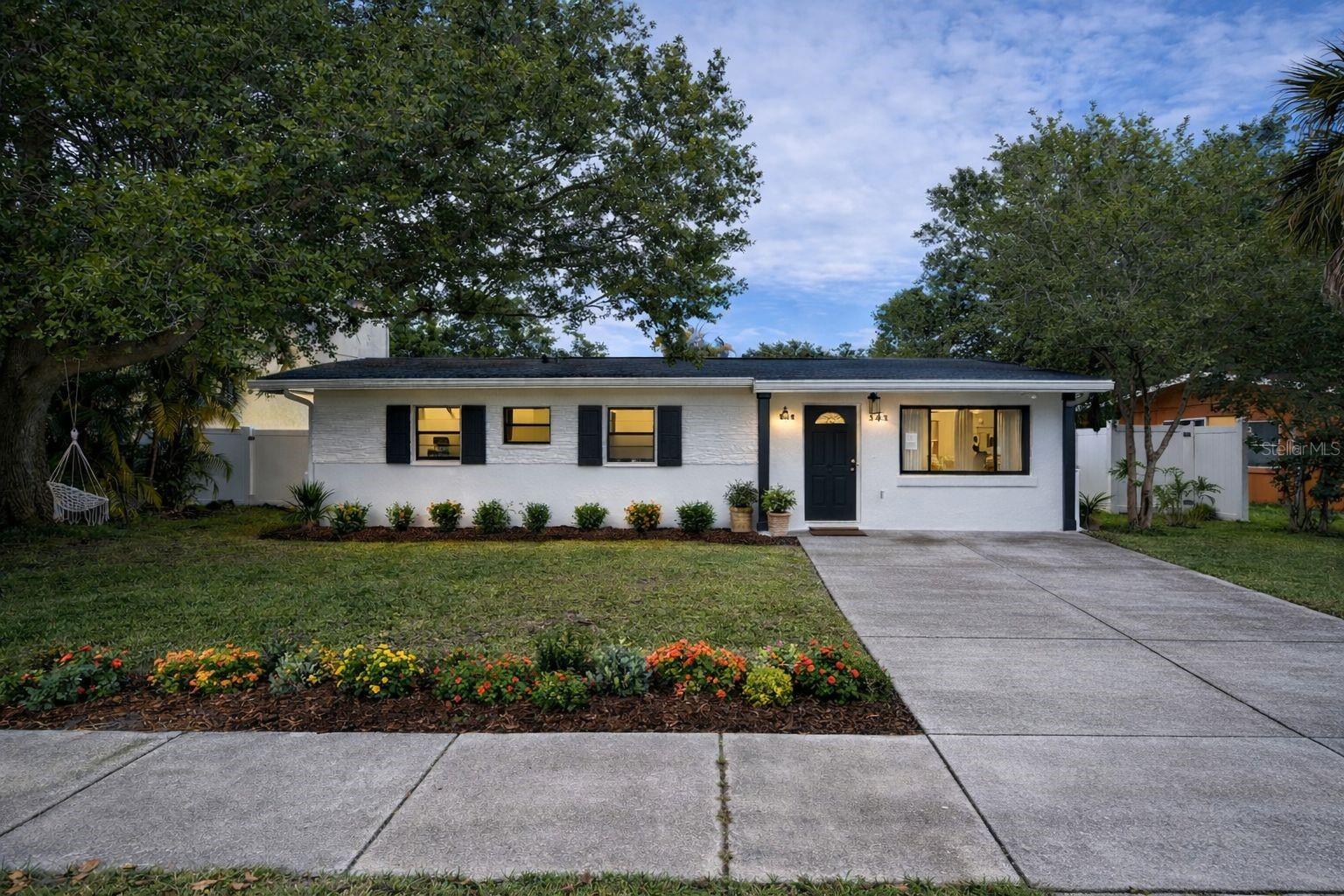 343 Shore Dr E