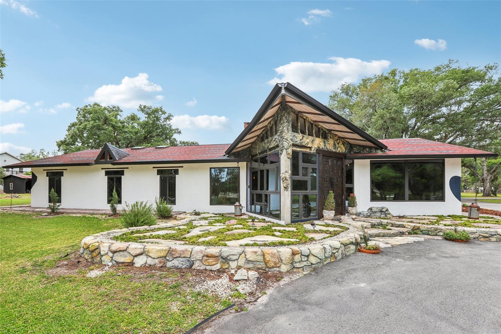 27616 Miller Rd photo 1