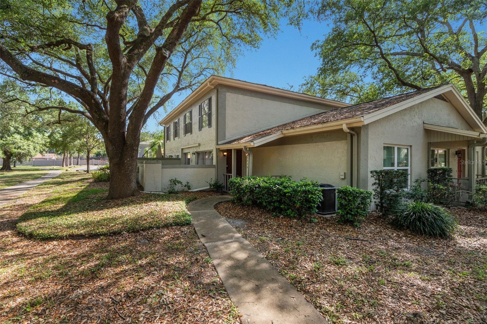 6322 Treetop Cir