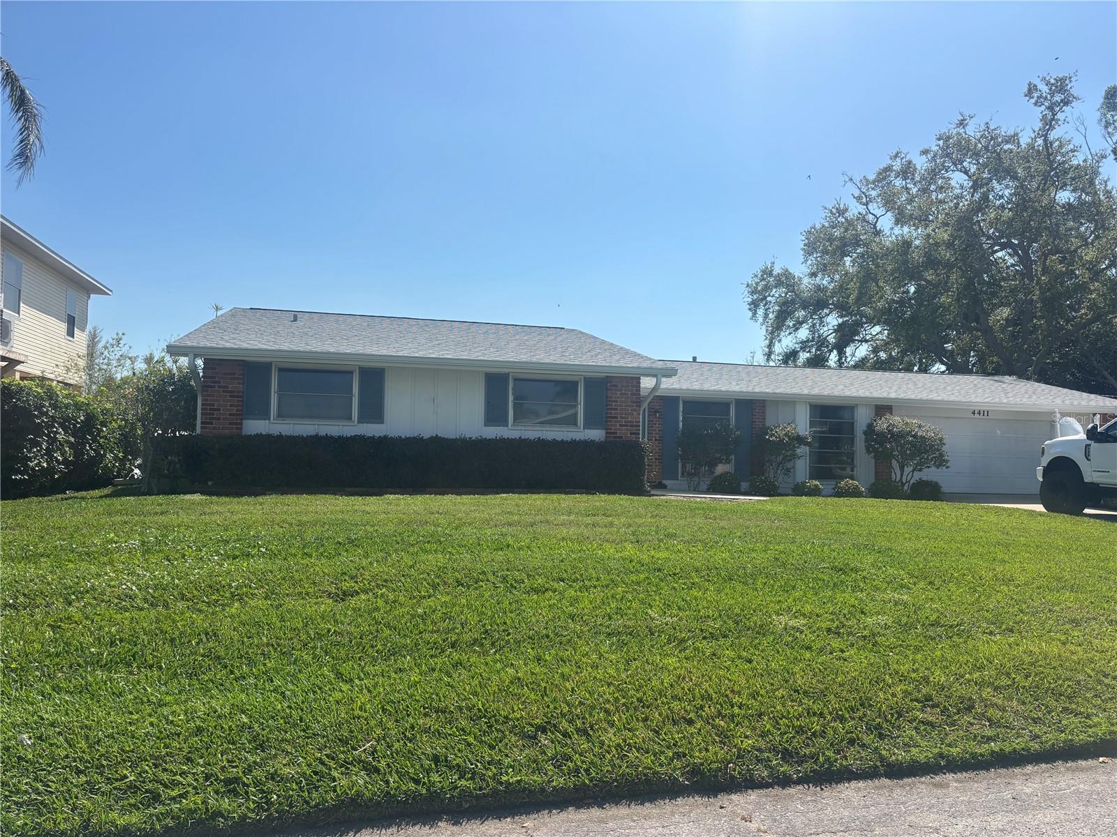4411 Dolphin Ln photo 1